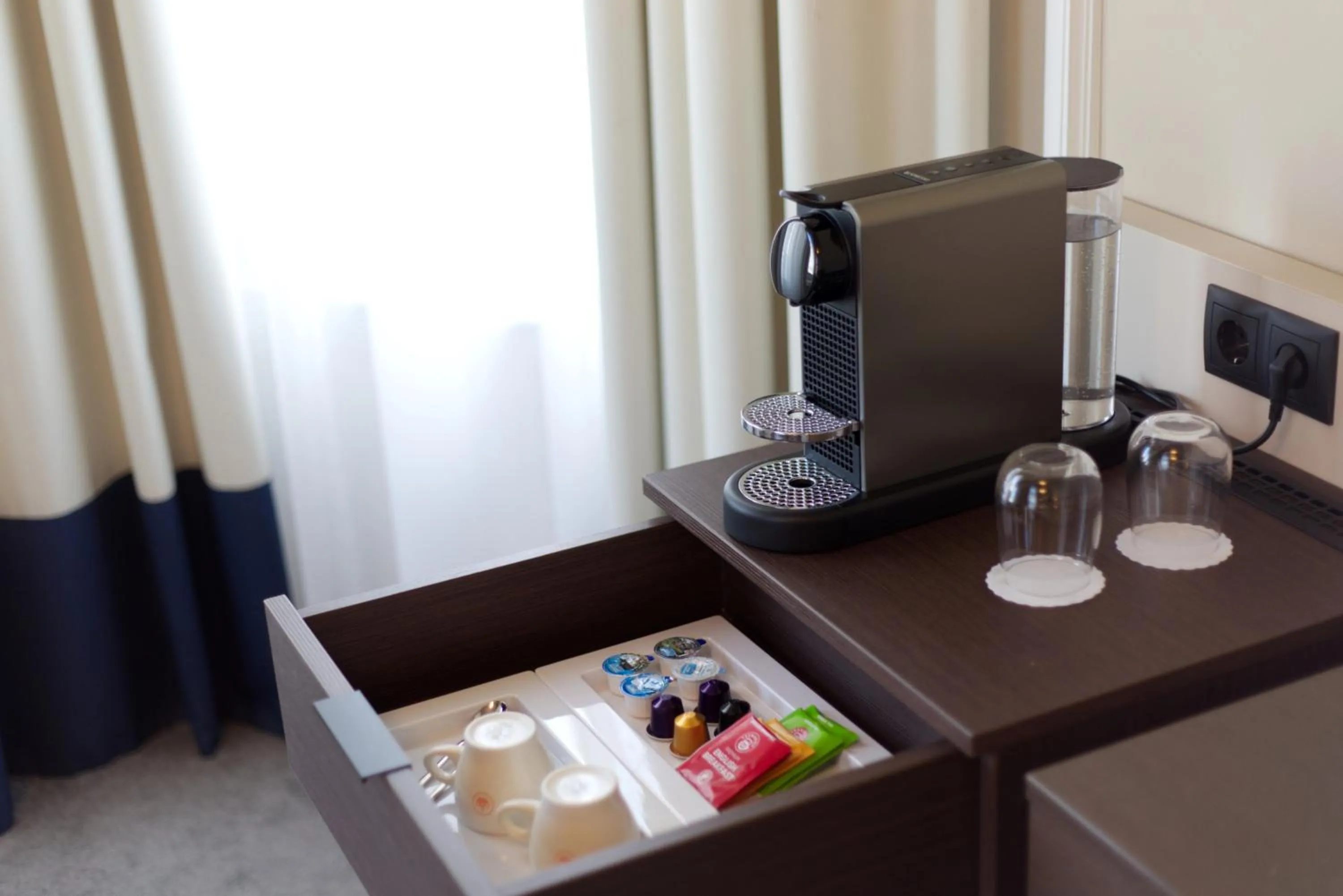 Coffee/tea facilities in Drei Kronen Hotel Wien City
