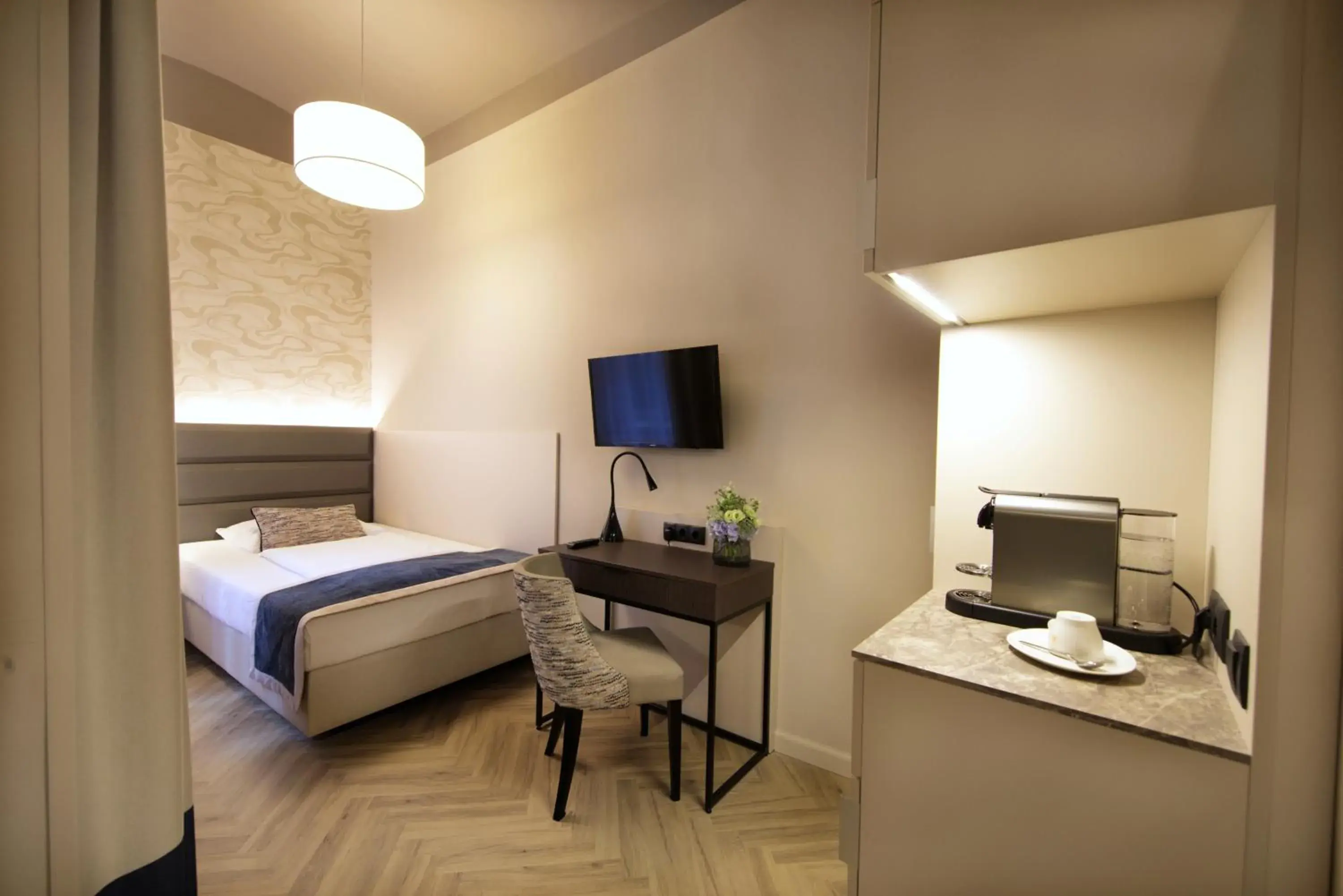 Superior Single Room in Drei Kronen Hotel Wien City Superior Single Room in Drei Kronen Hotel Wien City