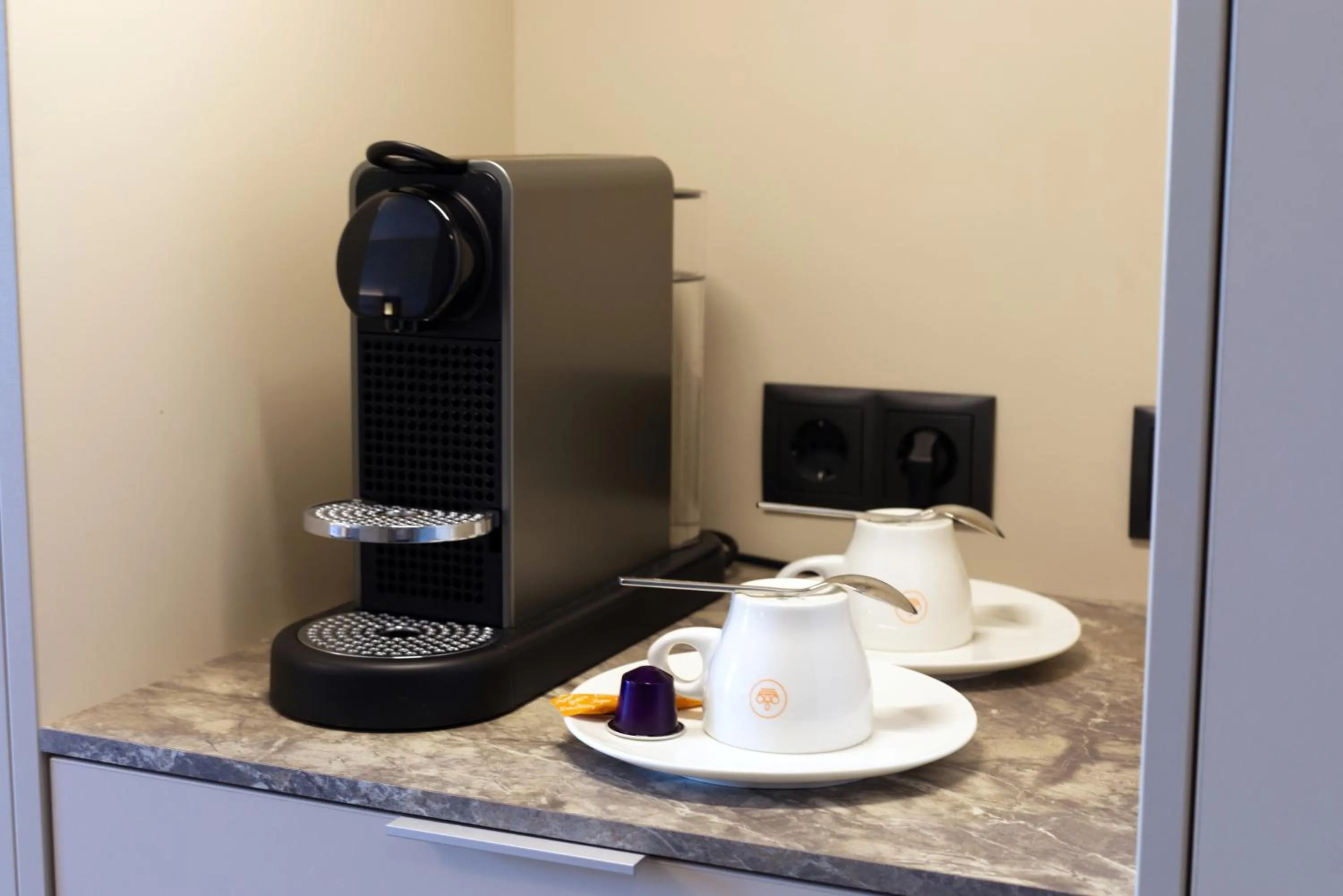Coffee/tea facilities in Drei Kronen Hotel Wien City