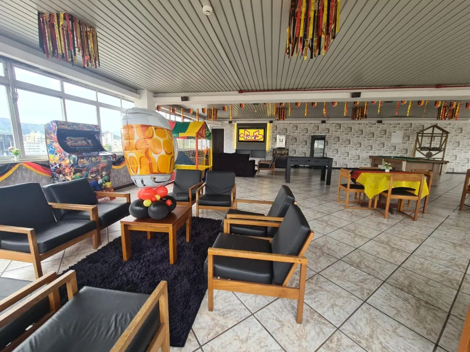 Communal lounge/ TV room in Hotel Europa