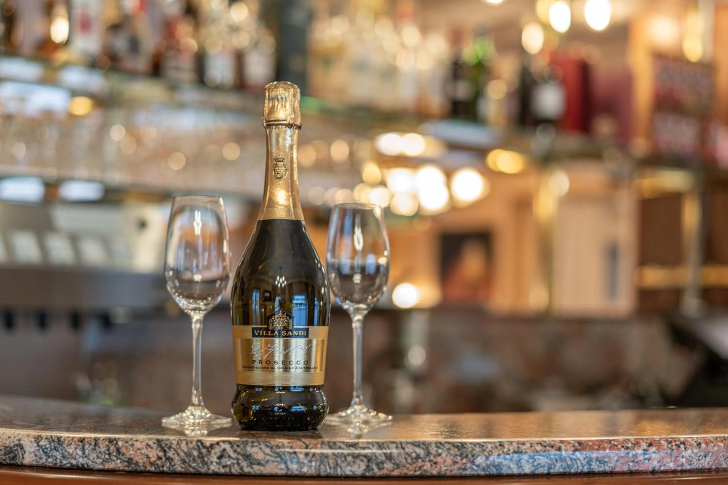 Lounge or bar in Hotel Neue Post I self check-in