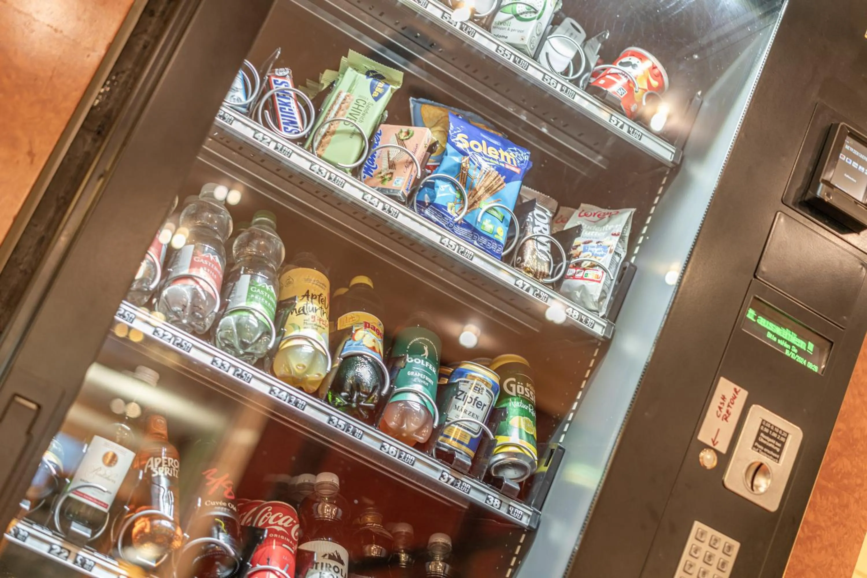 Restaurant/places to eat in Hotel Neue Post I self check-in