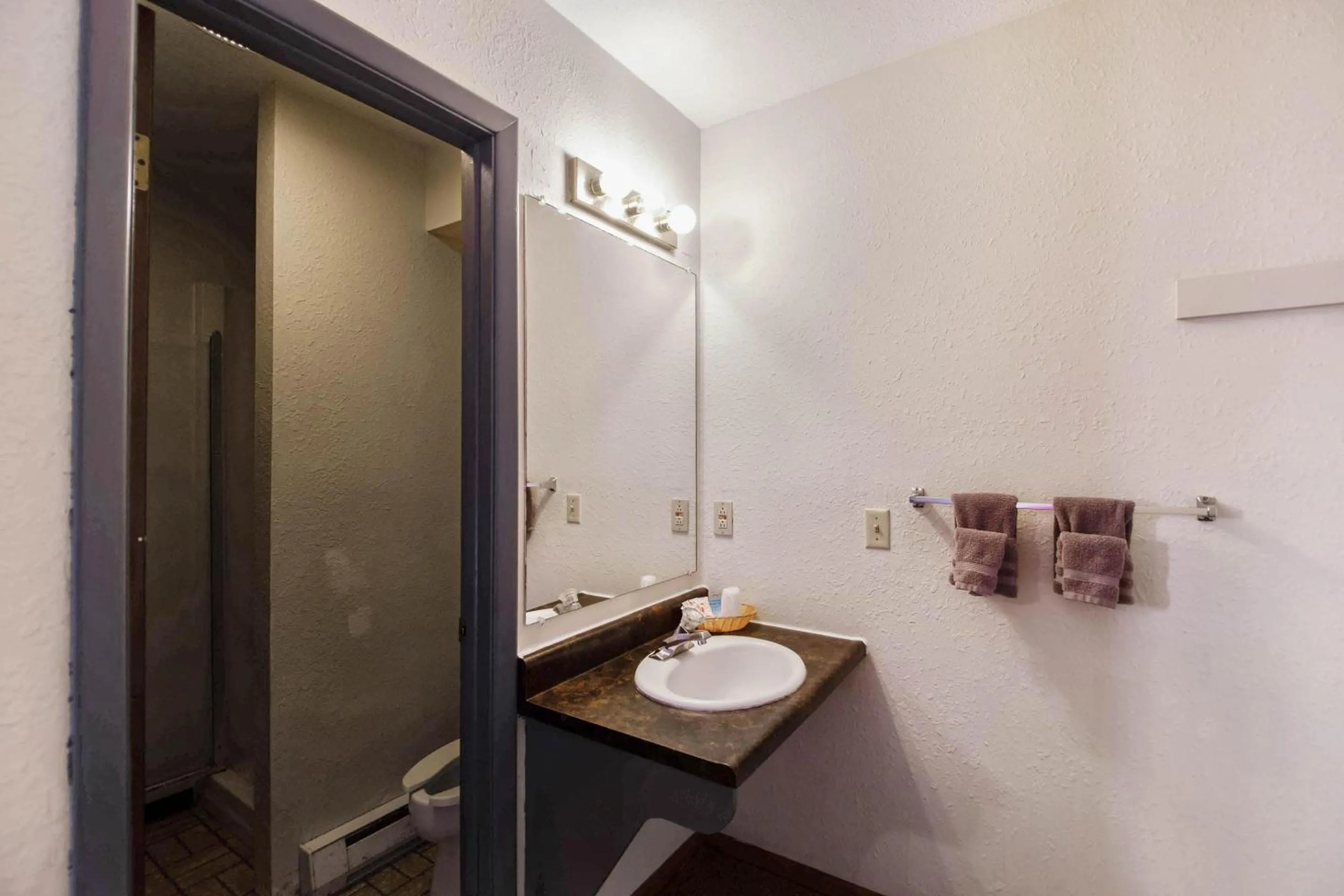 Bathroom in OYO Hotel Cheyenne Wells - US 40