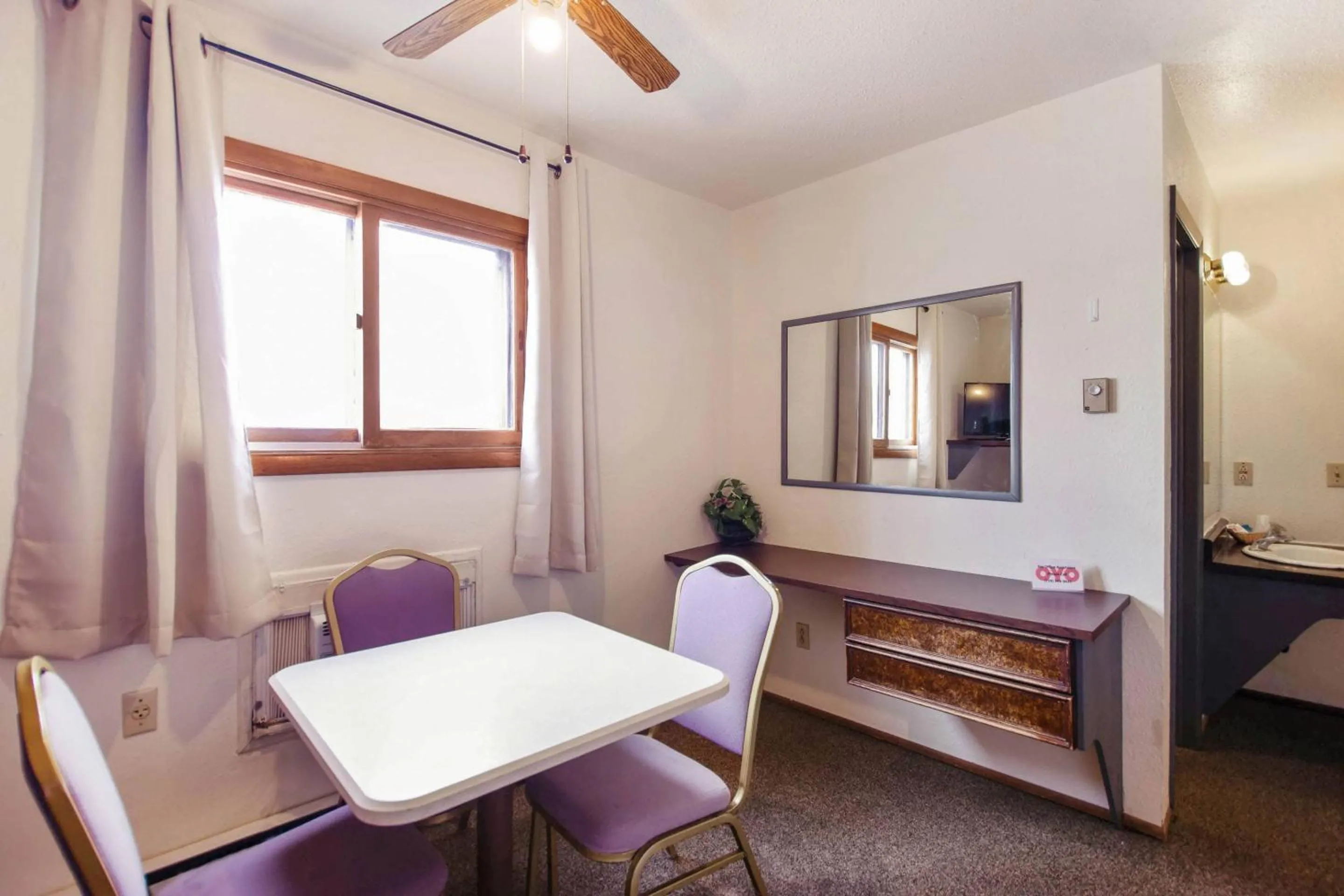 Bedroom in OYO Hotel Cheyenne Wells - US 40