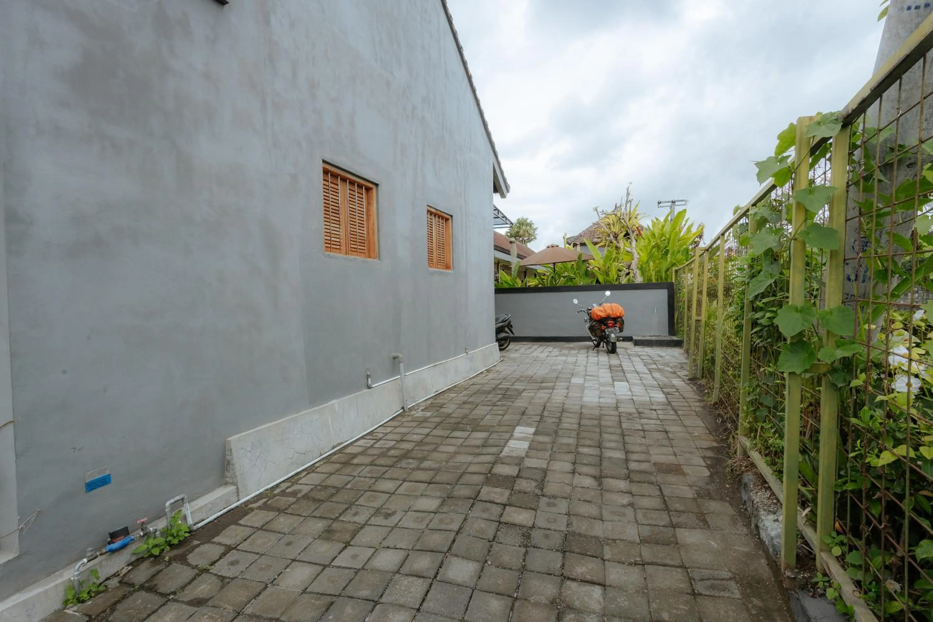 Facade/entrance in BUBU CANGGU Guesthouse