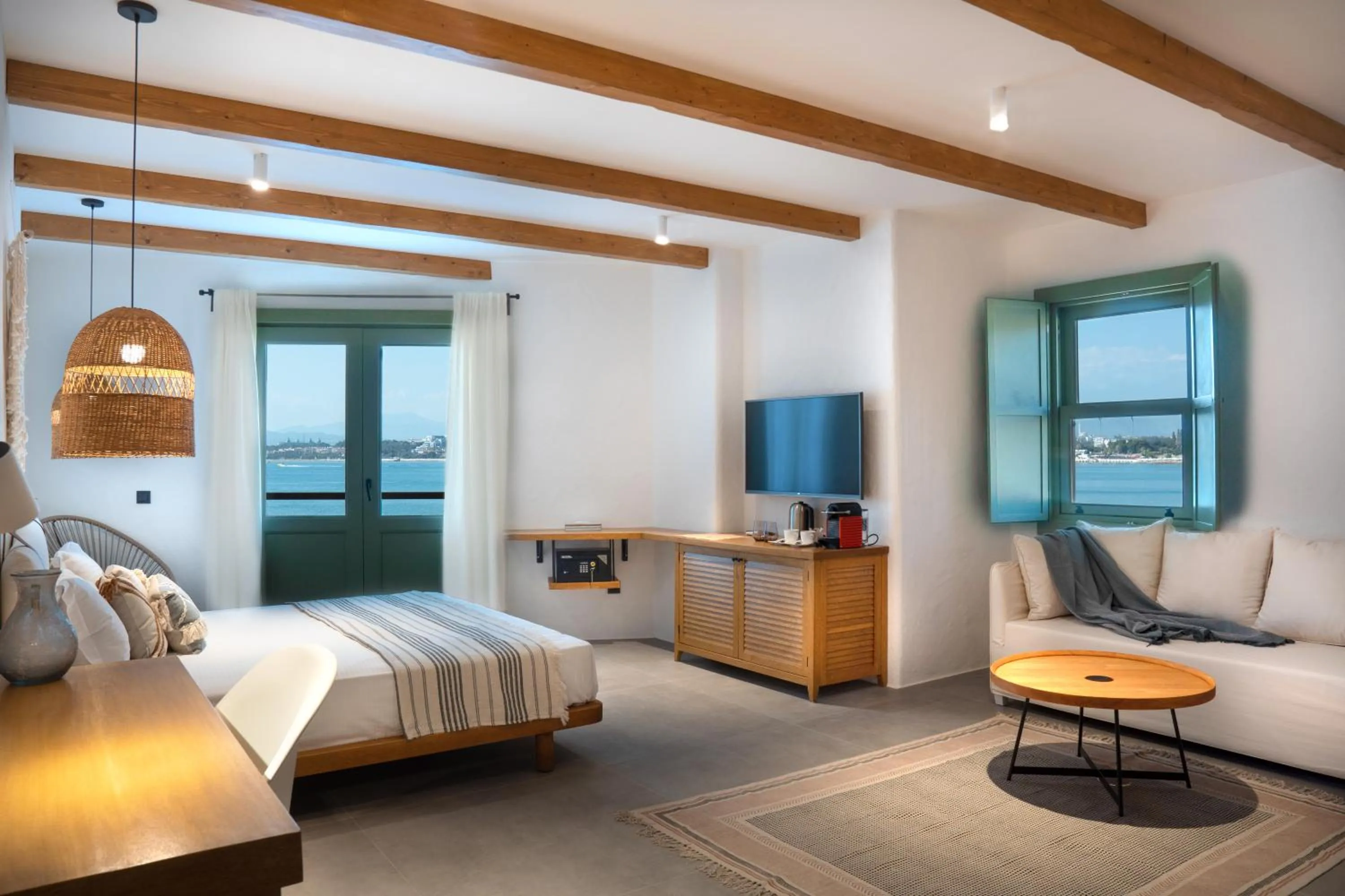 Photo of the whole room, Bed in Carpe Diem Boutique Hotel - Adults Only