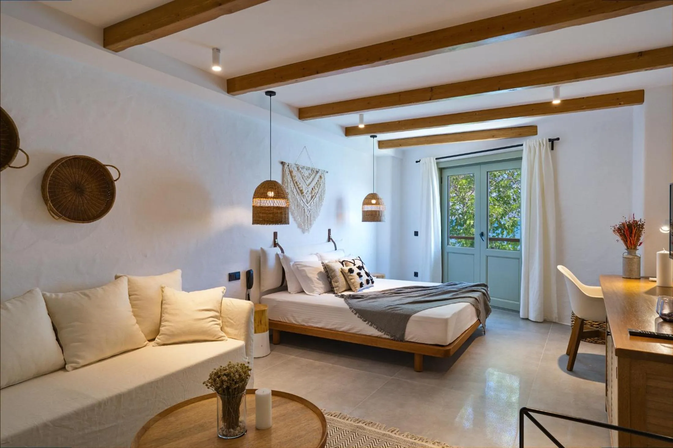 Photo of the whole room, Bed in Carpe Diem Boutique Hotel - Adults Only