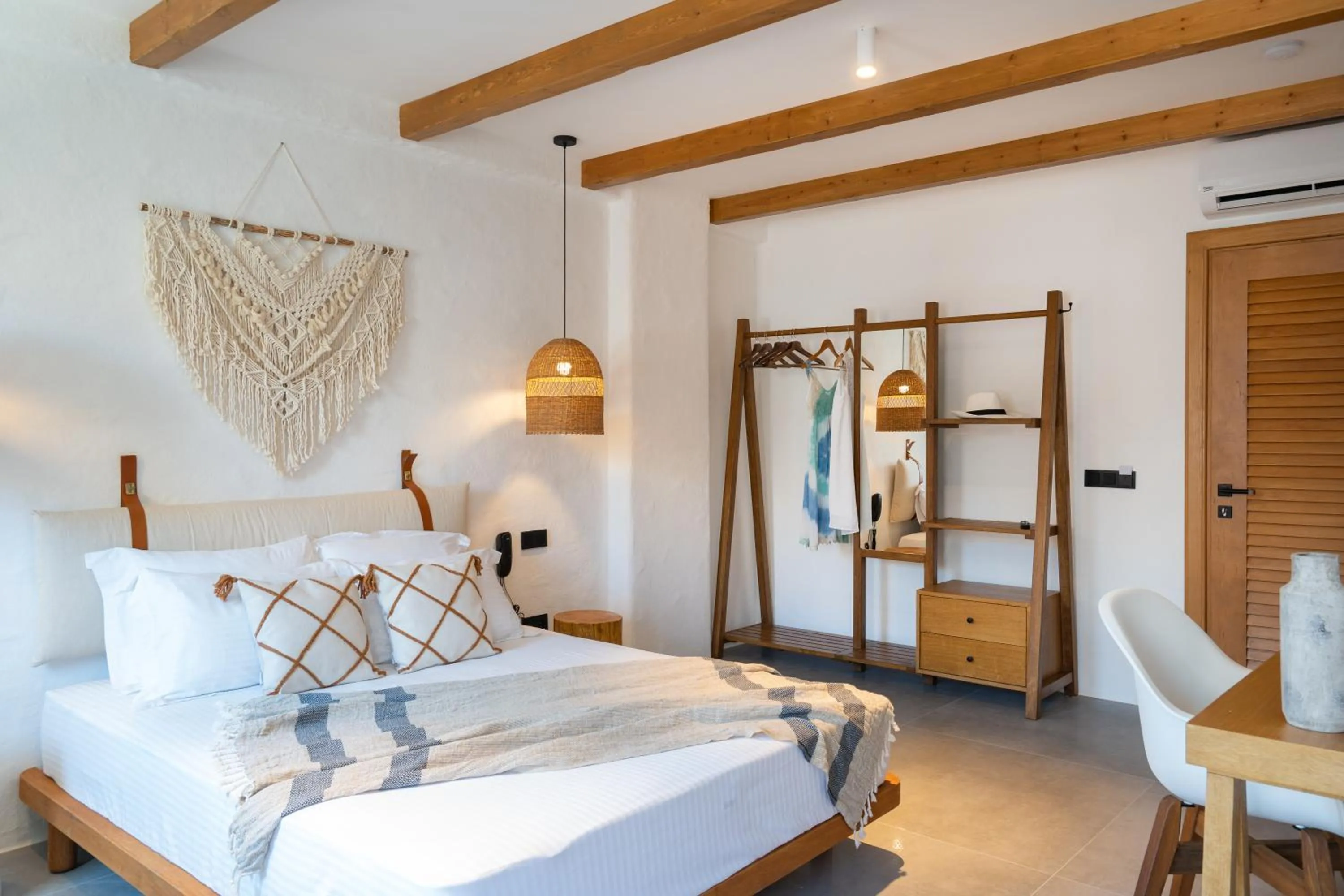 Photo of the whole room, Bed in Carpe Diem Boutique Hotel - Adults Only