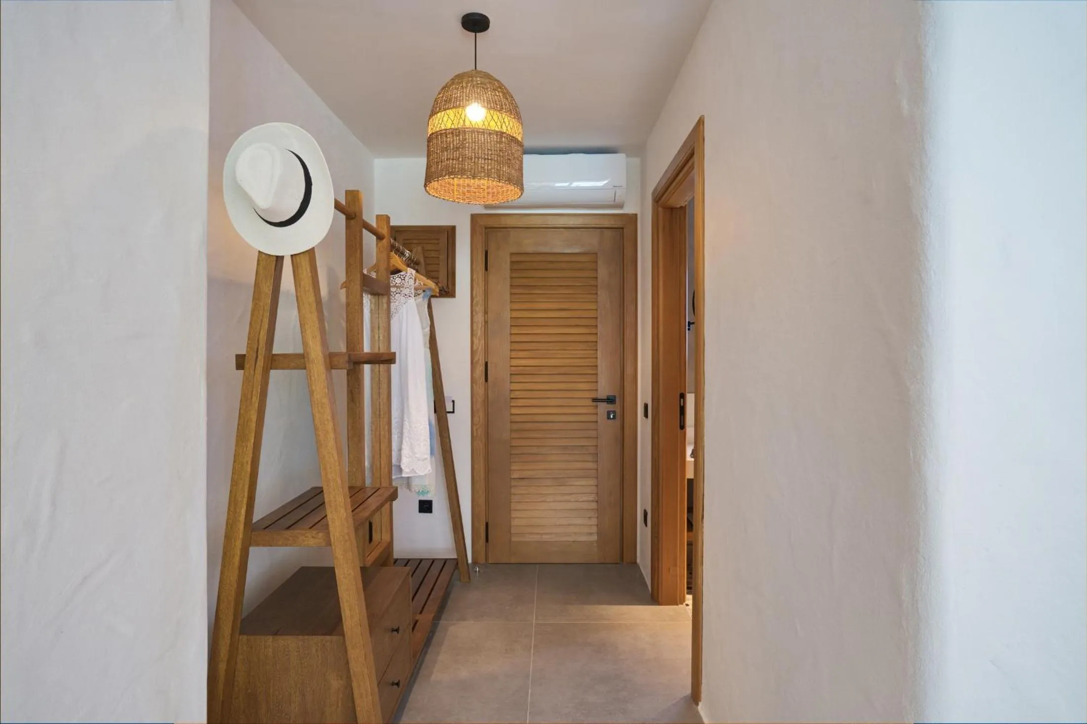 wardrobe in Carpe Diem Boutique Hotel - Adults Only