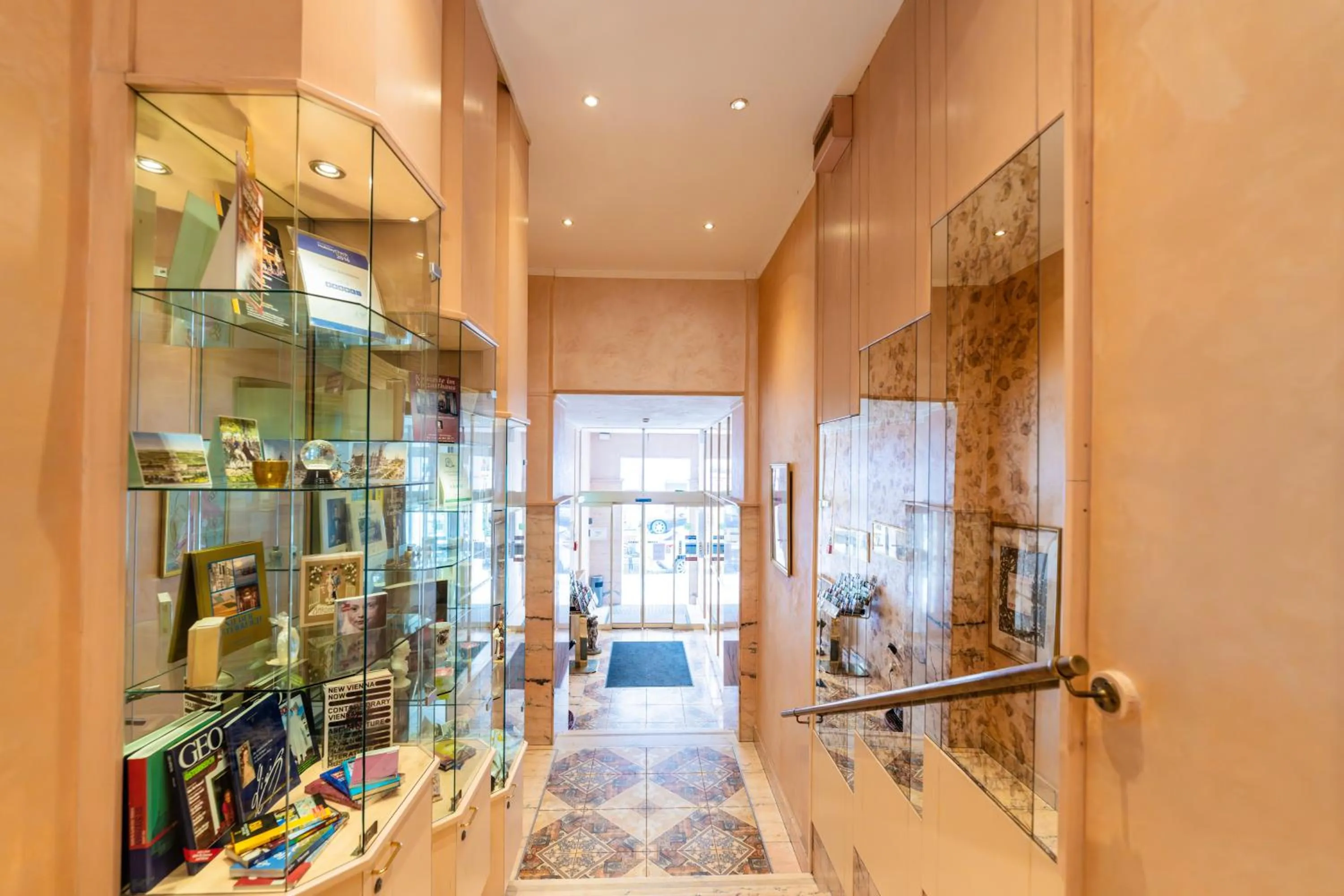 Lobby or reception in Hotel Pension Baronesse