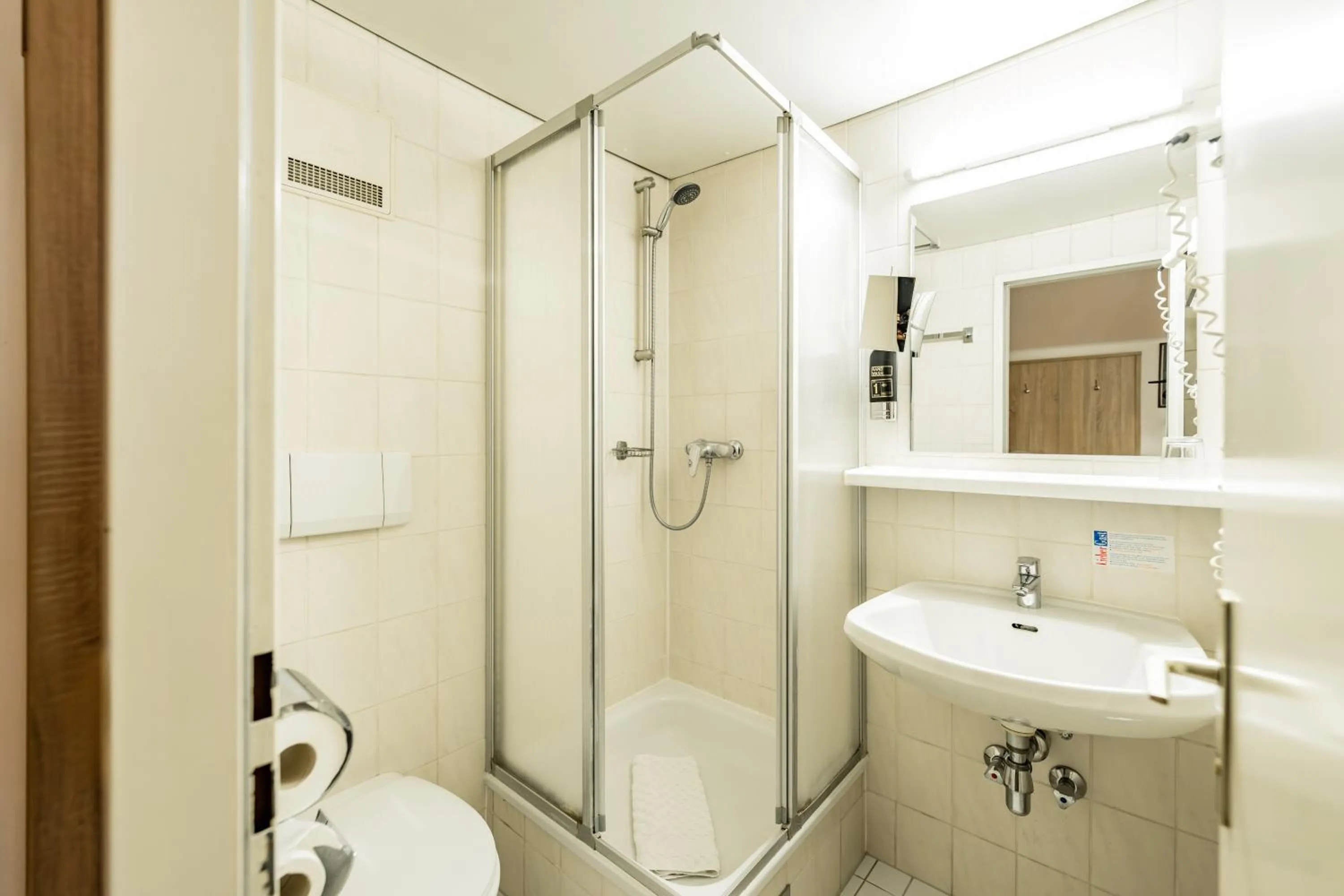 Shower in Hotel Pension Baronesse