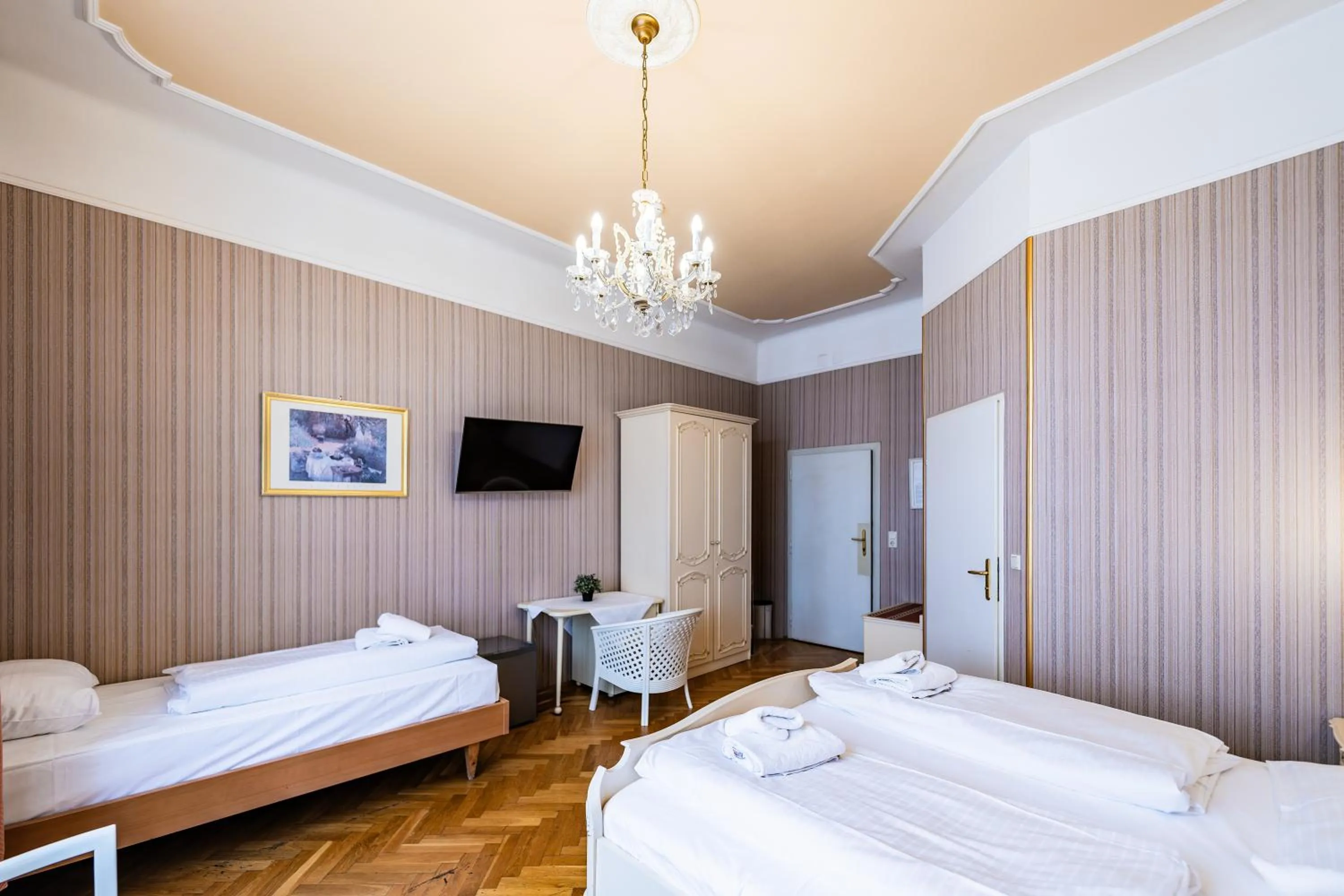 Bed in Hotel Pension Baronesse