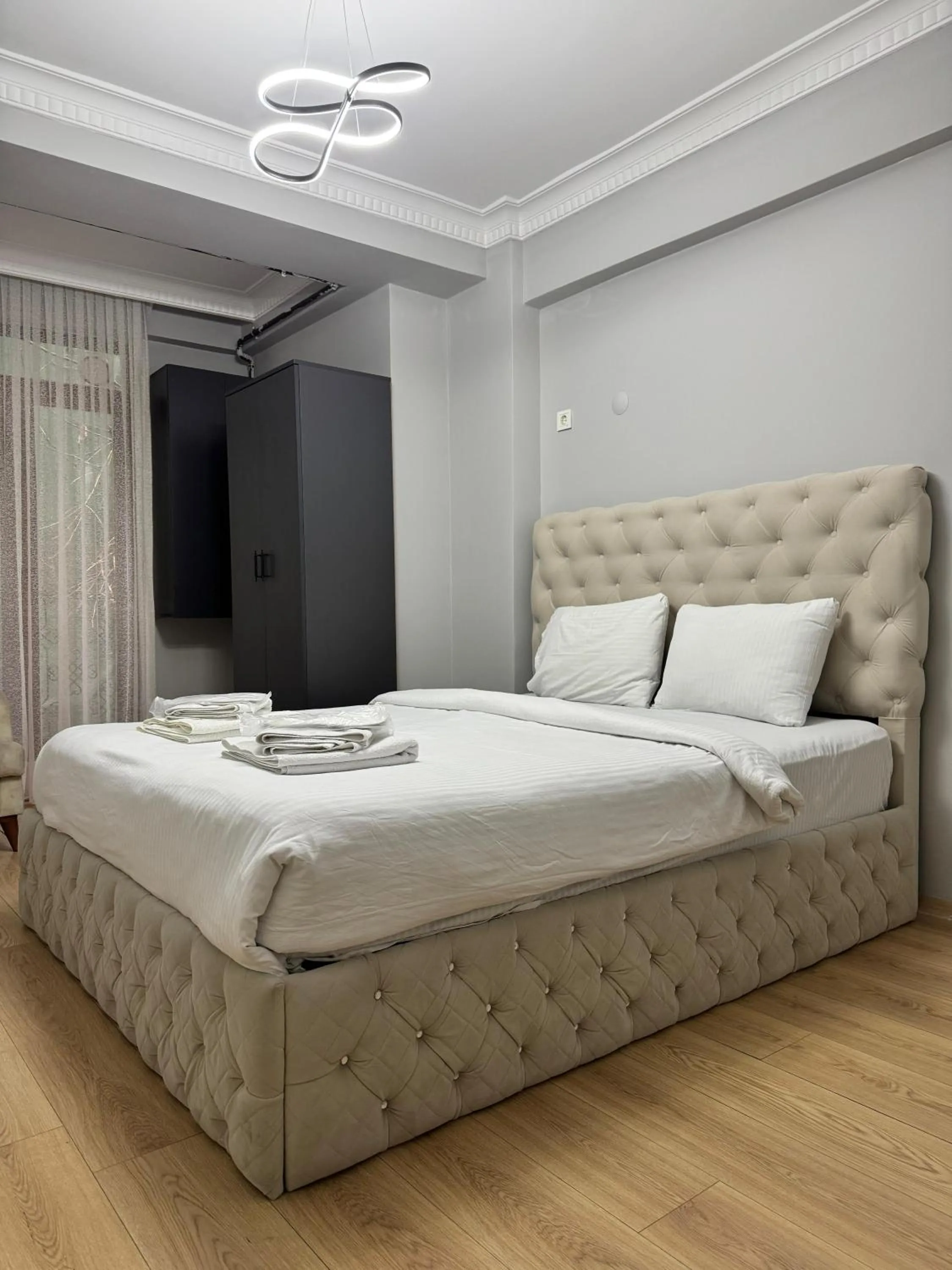 Bed in Taksim Wonder Suites