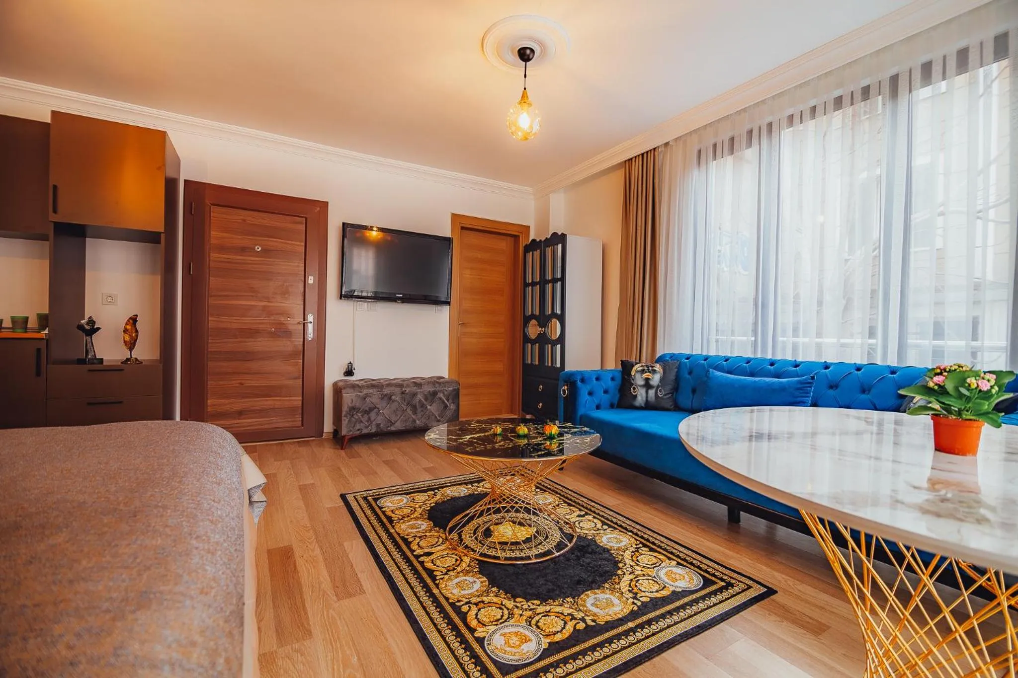 Seating area in Taksim Wonder Suites