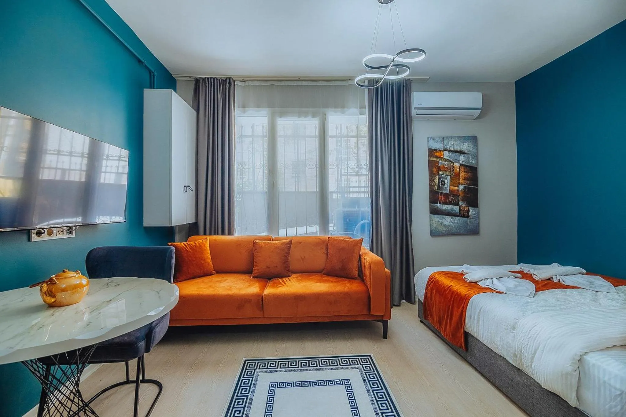 Bed in Taksim Wonder Suites