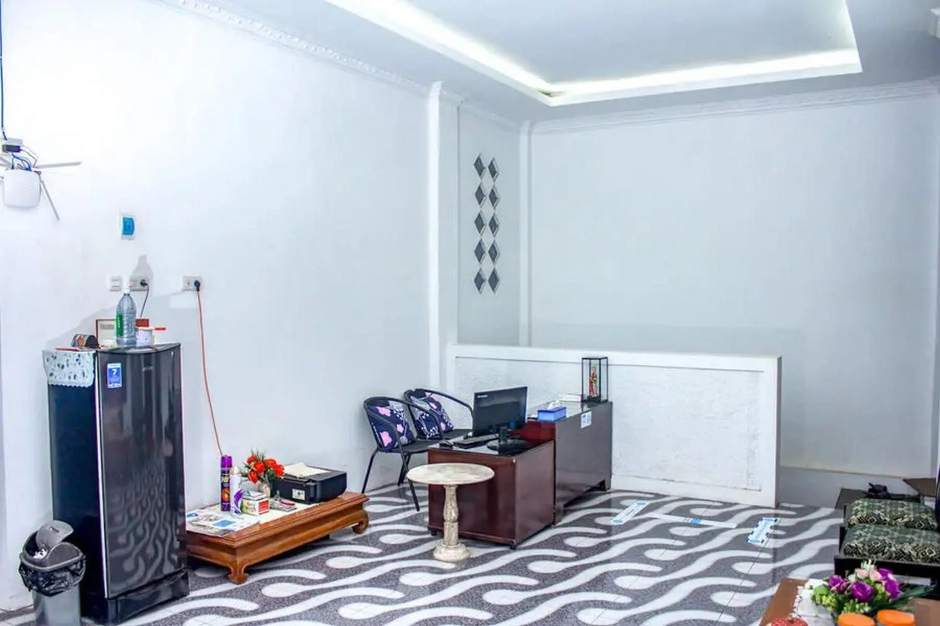 Lobby or reception in Samar Wulu Guest House Syariah Mitra RedDoorz near Ketapang