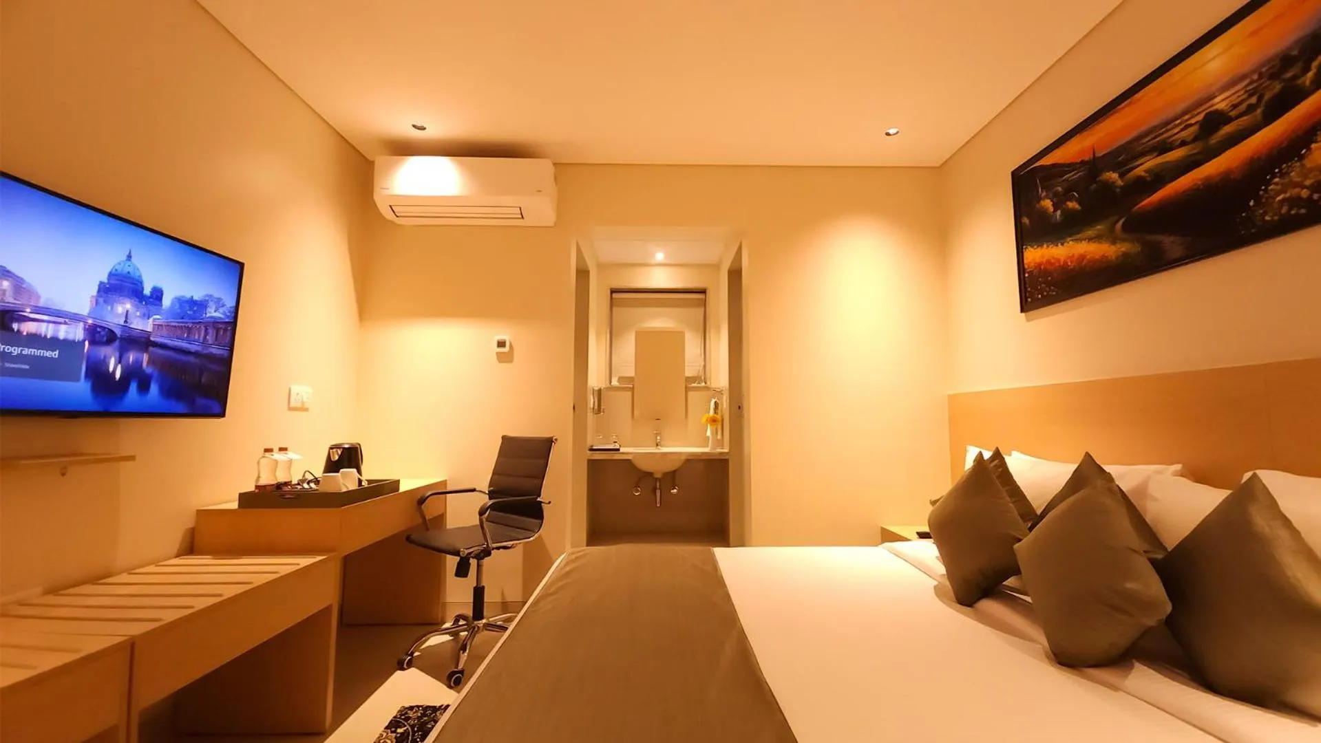 Bedroom, Bed in Morvee Hotels Durgapur
