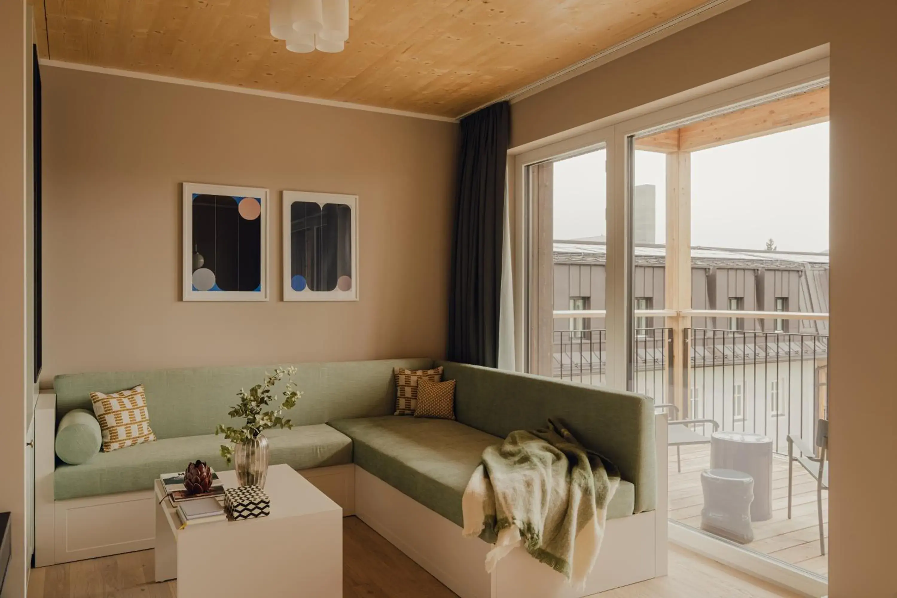 Two-Bedroom Superior Apartment with Balcony in Design Hotel zum Hirschen Salzburg Two-Bedroom Superior Apartment with Balcony in Design Hotel zum Hirschen Salzburg