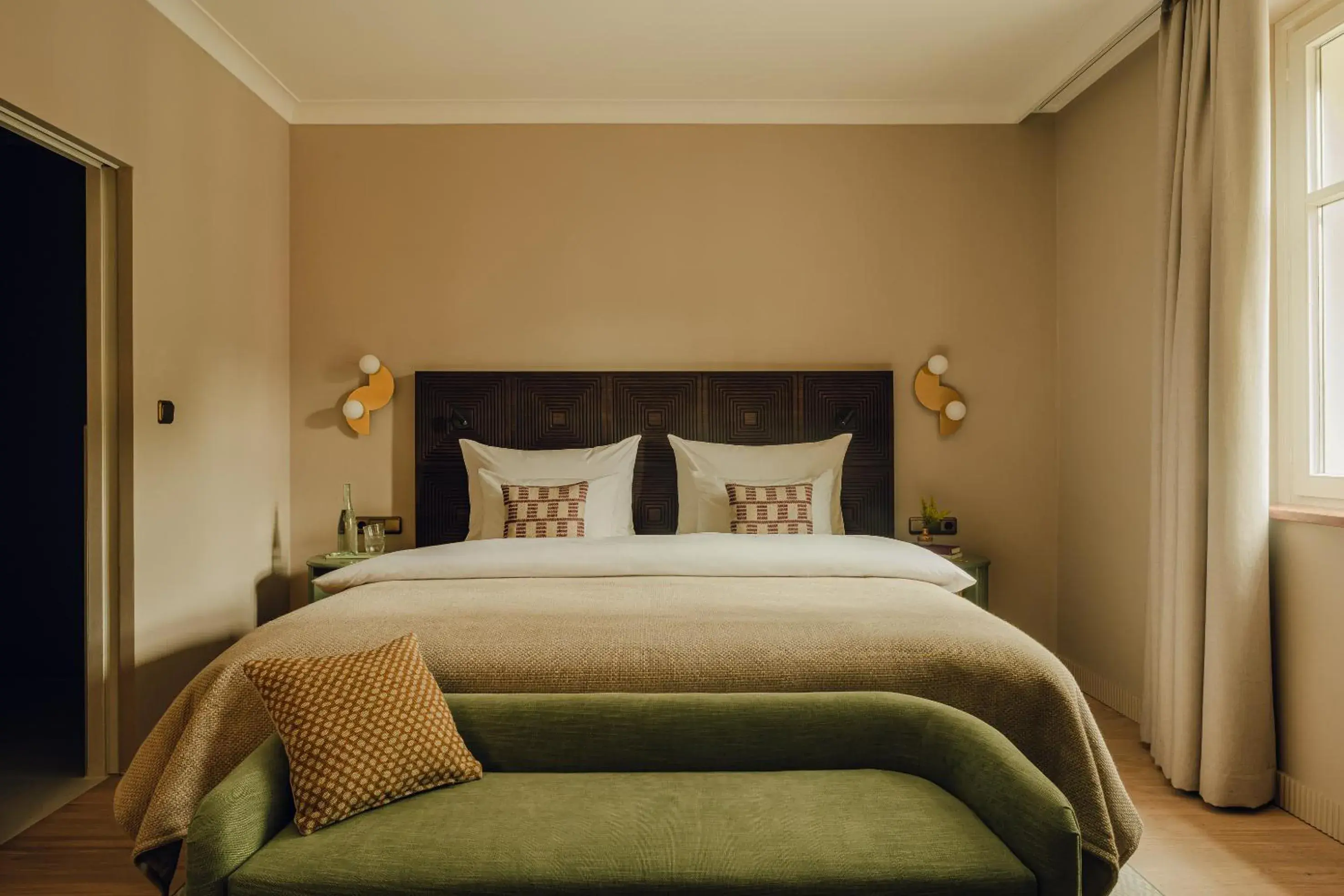 Comfort Double Room in Design Hotel zum Hirschen Salzburg Comfort Double Room in Design Hotel zum Hirschen Salzburg