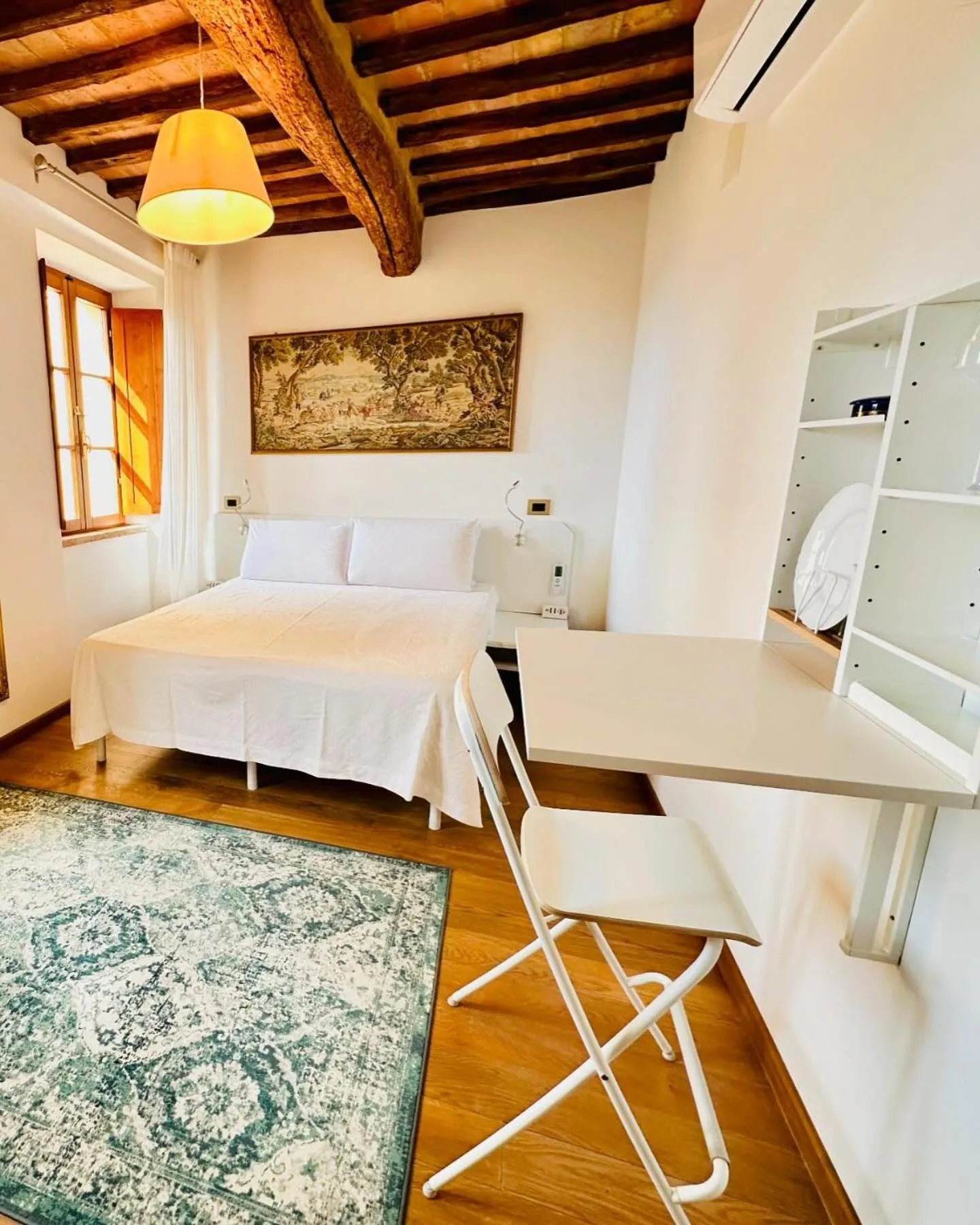 Bedroom, Bed in TRUFFLE'N'BED