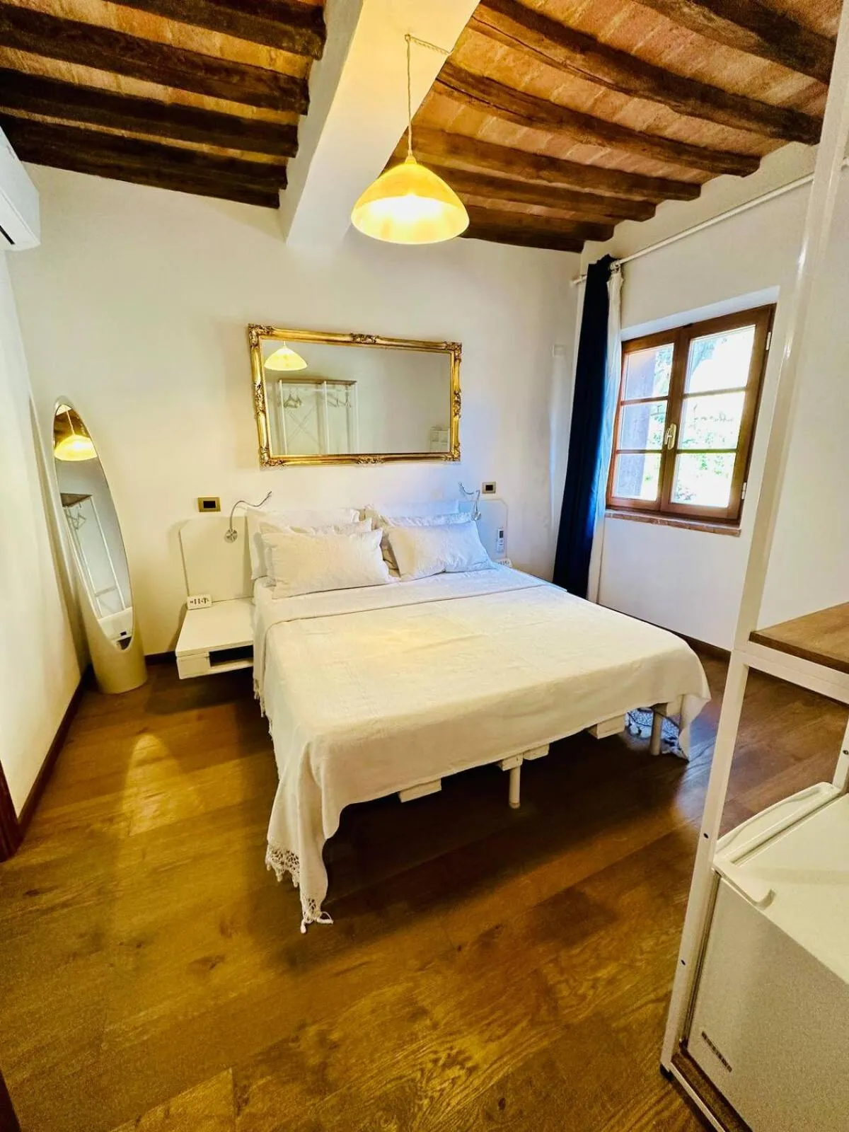 Bedroom, Bed in TRUFFLE'N'BED