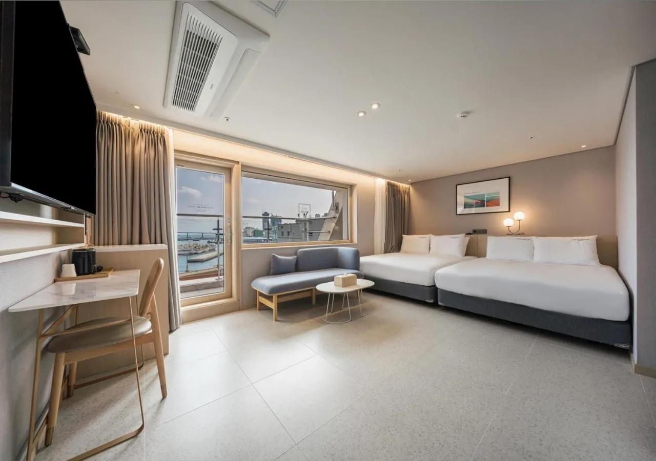 Living room, Bed in Nampo Ocean2Heaven Hotel& Spa