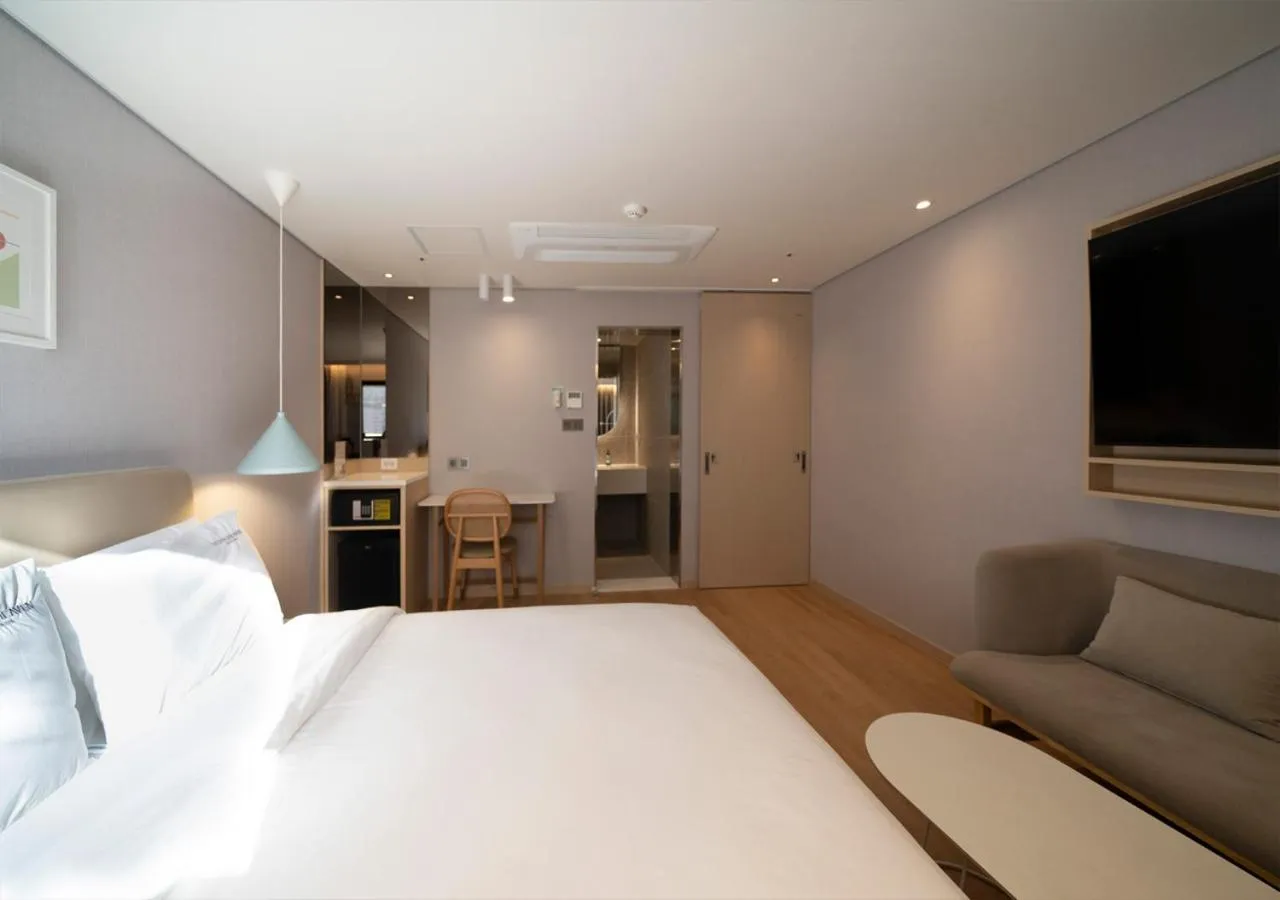 Photo of the whole room, Bed in Nampo Ocean2Heaven Hotel& Spa