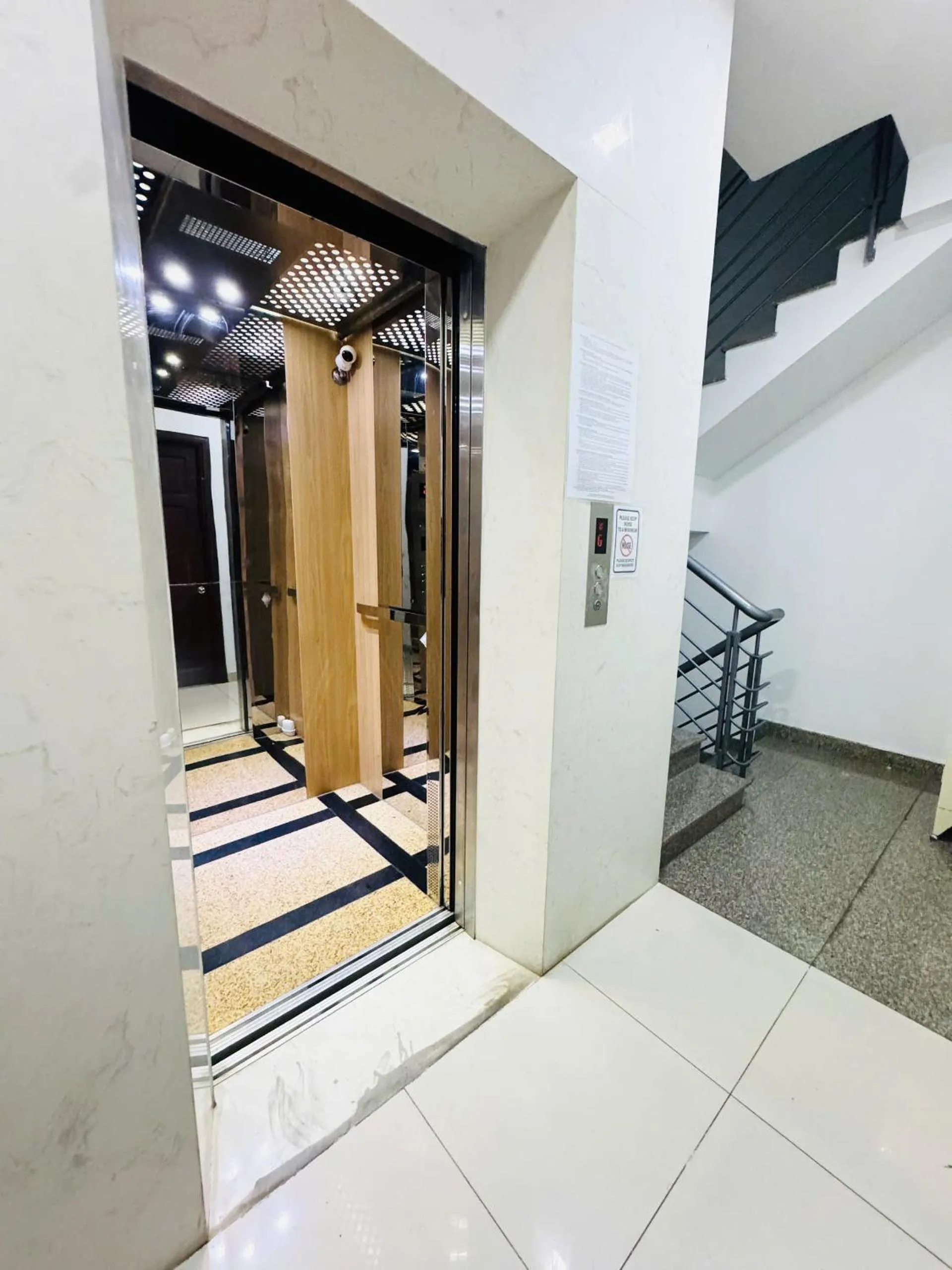 elevator in EMERALD APARTMENTS