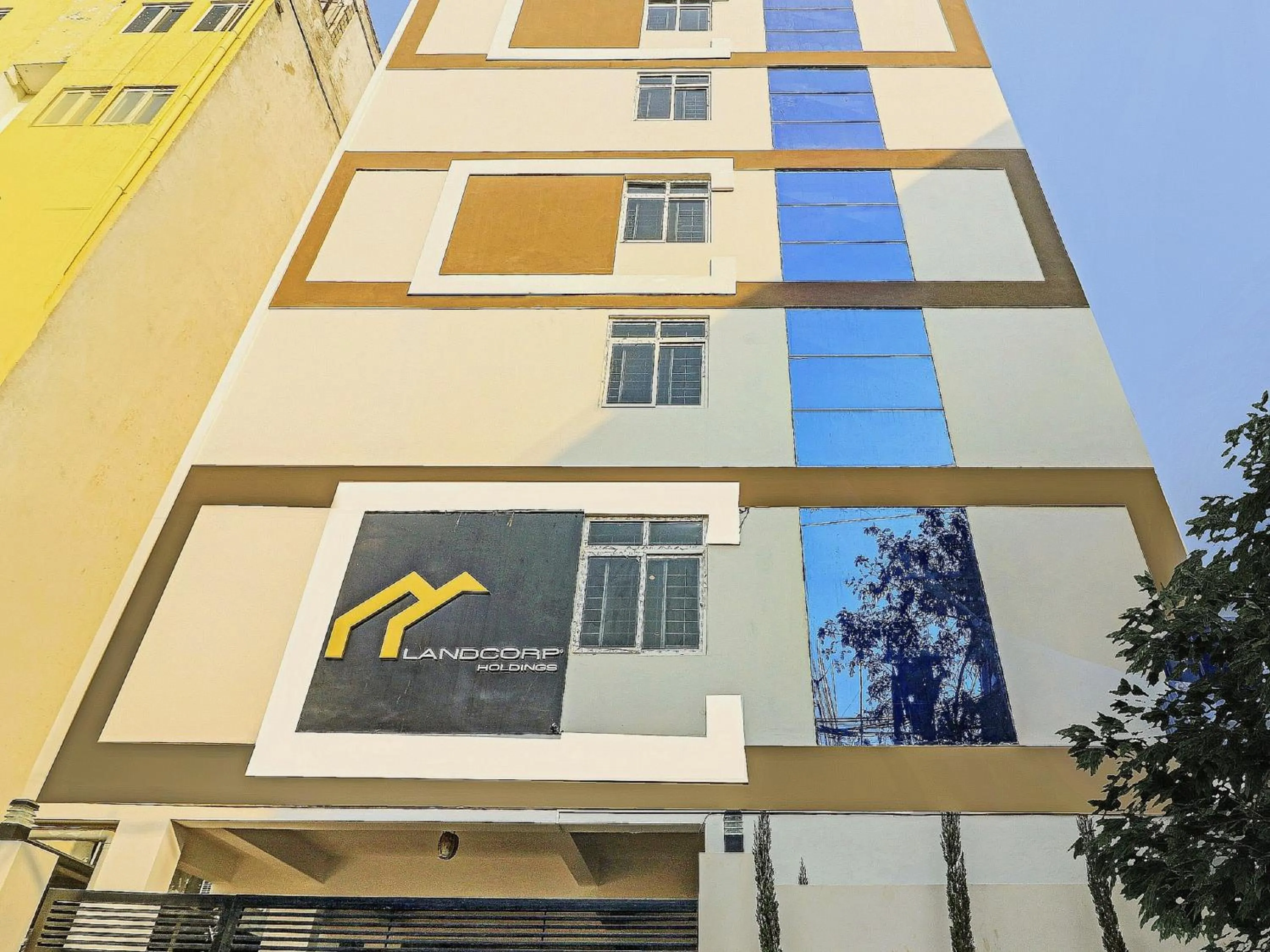 Facade/entrance in Hotel O Landcorp Hotels