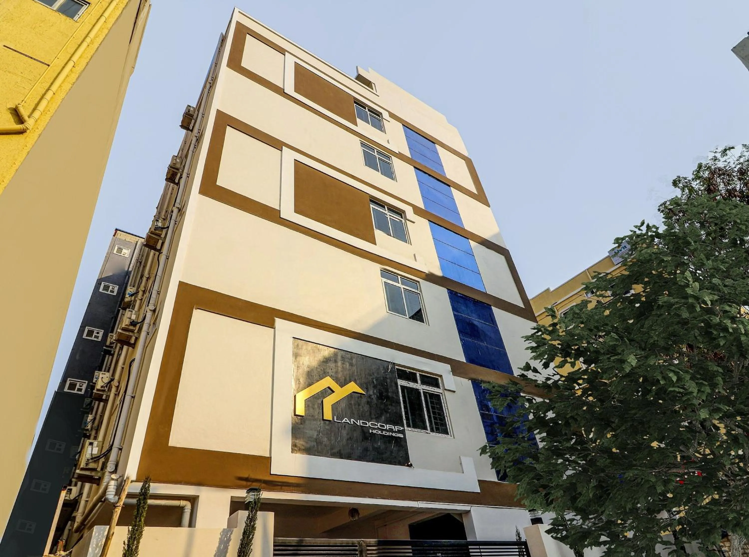 Facade/entrance in Hotel O Landcorp Hotels