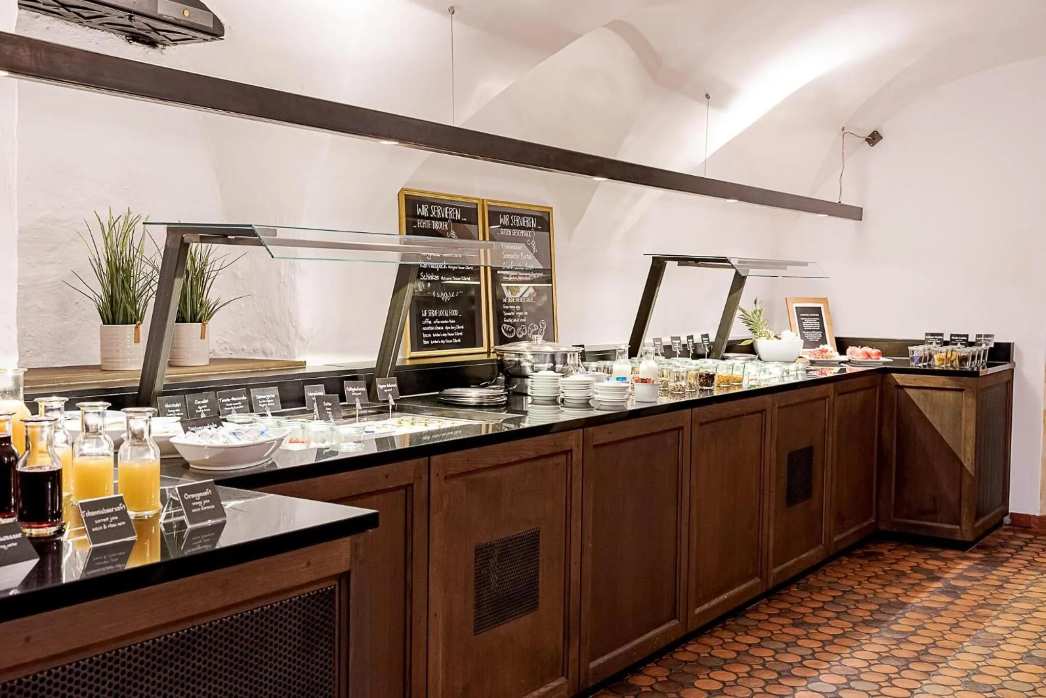 Buffet breakfast in Hotel Mondschein