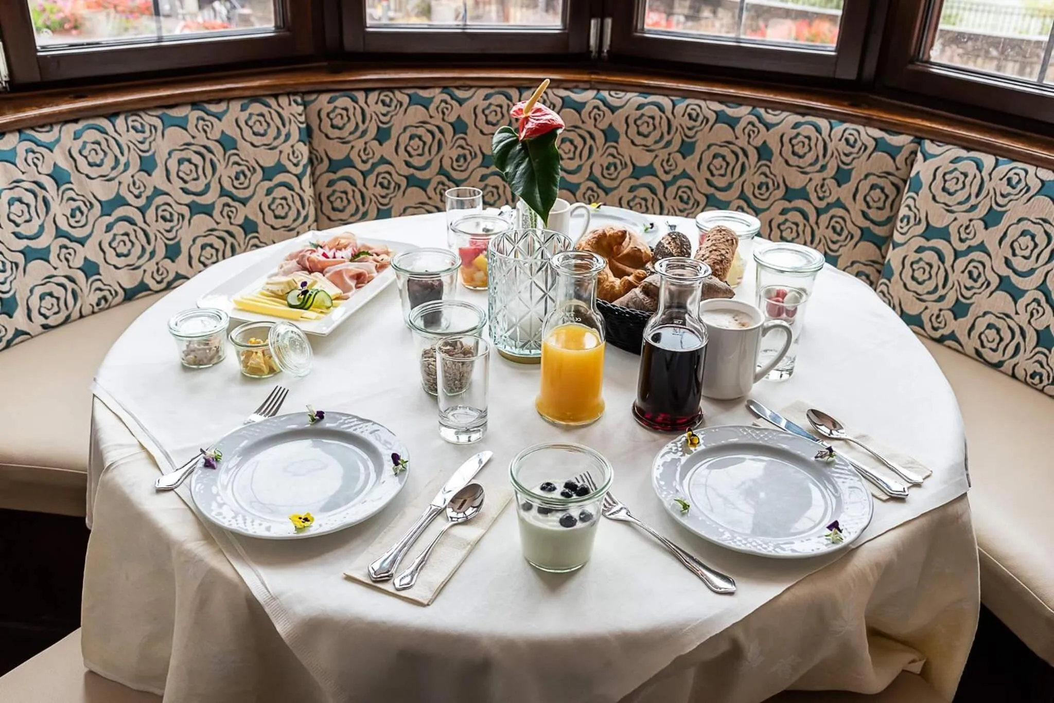 Breakfast in Hotel Mondschein