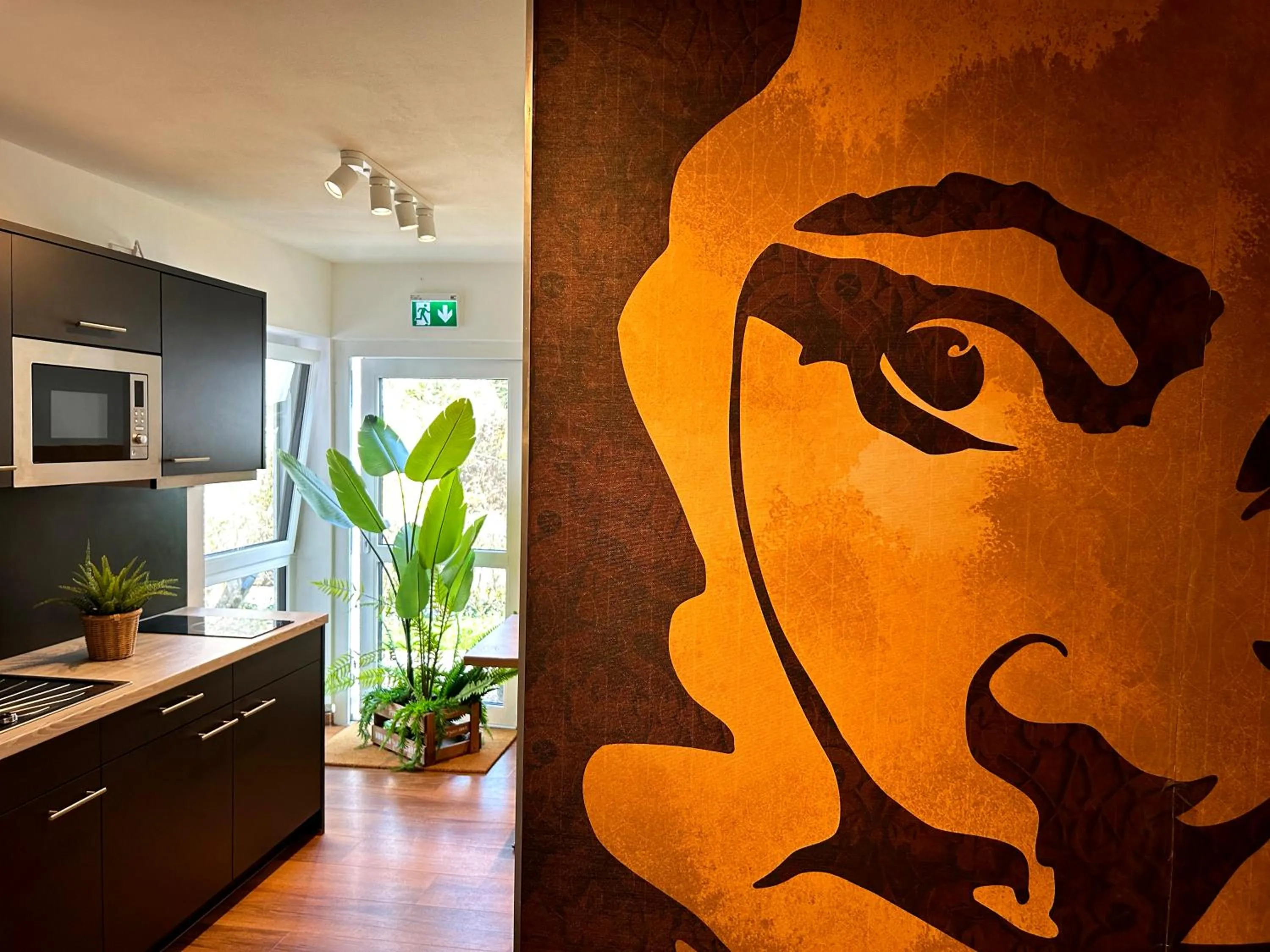 Kitchen or kitchenette in Safranberg Hotel & Sauna