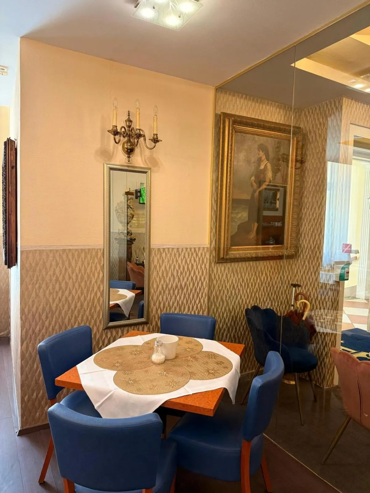 Breakfast in Hotel Pension Excellence