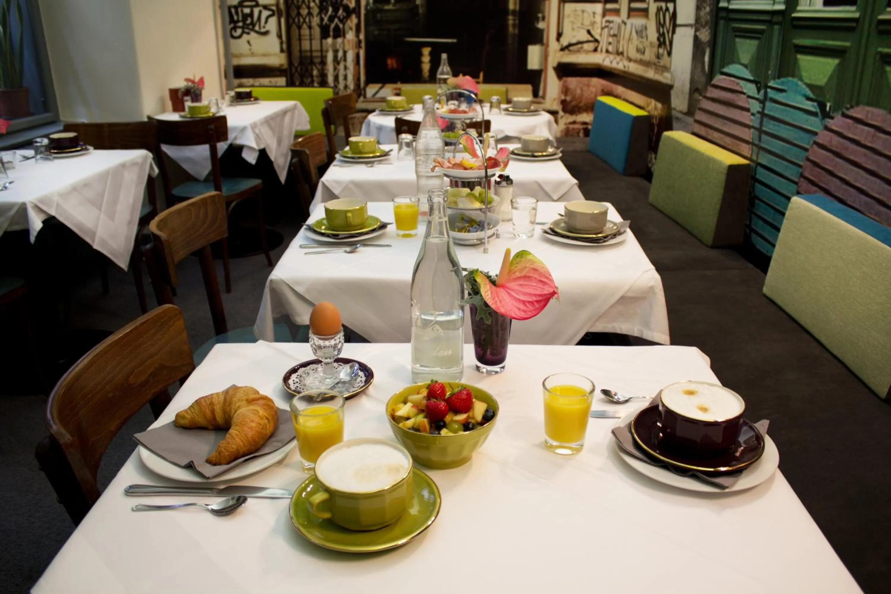 Restaurant/places to eat in Saint SHERMIN bed breakfast & champagne