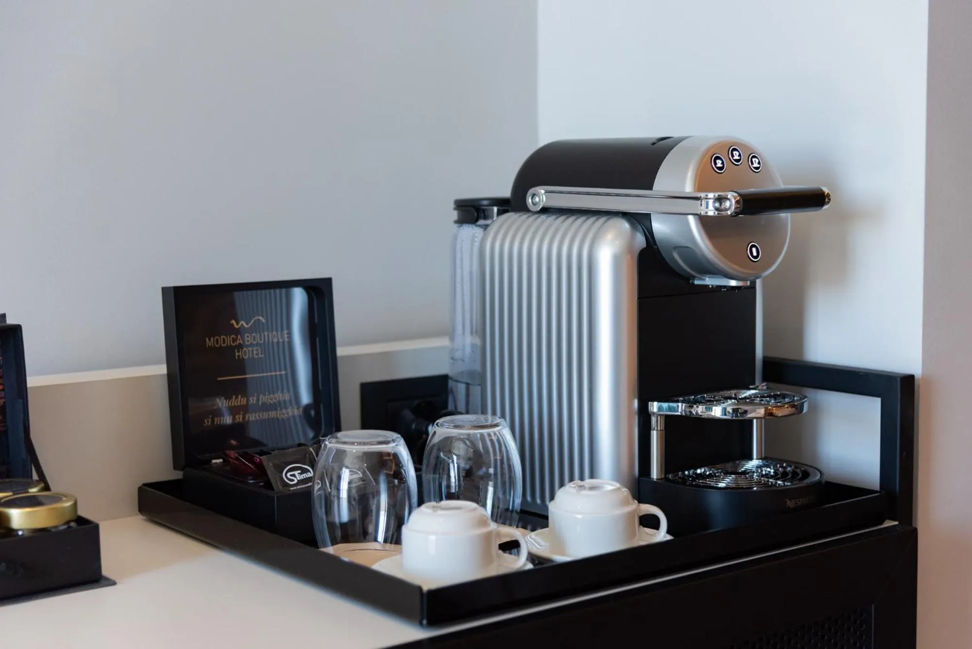 Coffee/tea facilities in Modica Boutique Hotel