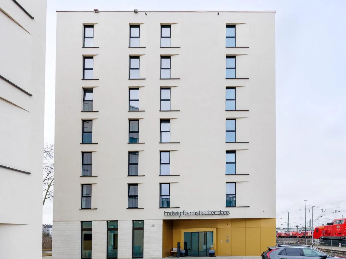 Facade/entrance in smartments Mannheim Hauptbahnhof