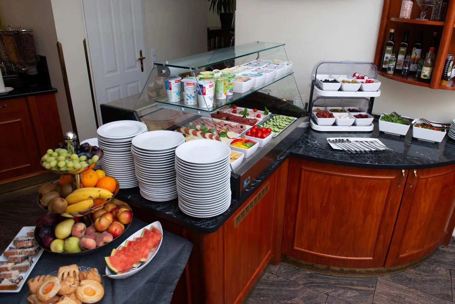 Breakfast in Suite Hotel 900 m zur Oper