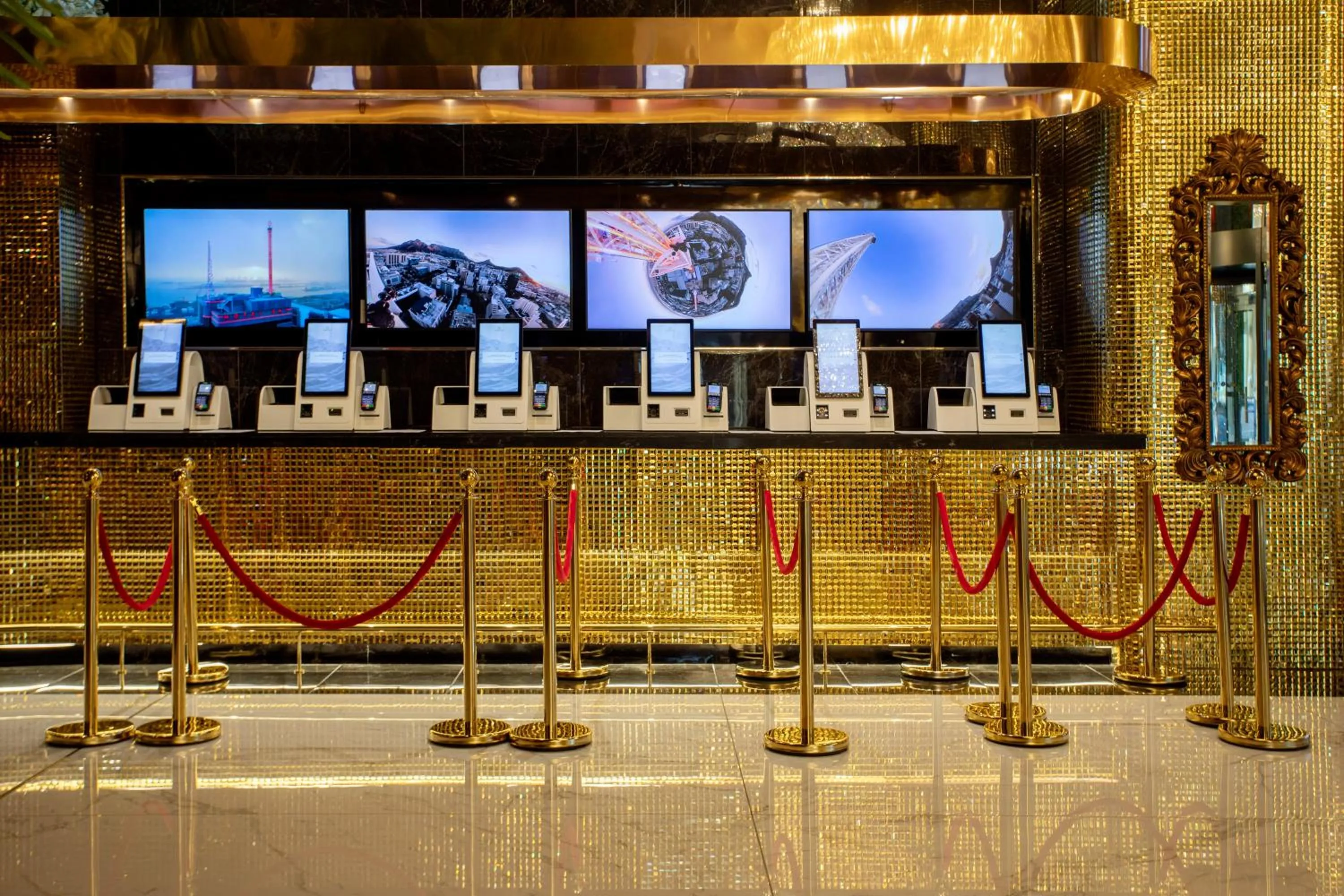 Lobby or reception in Hotel Sky Cape Town