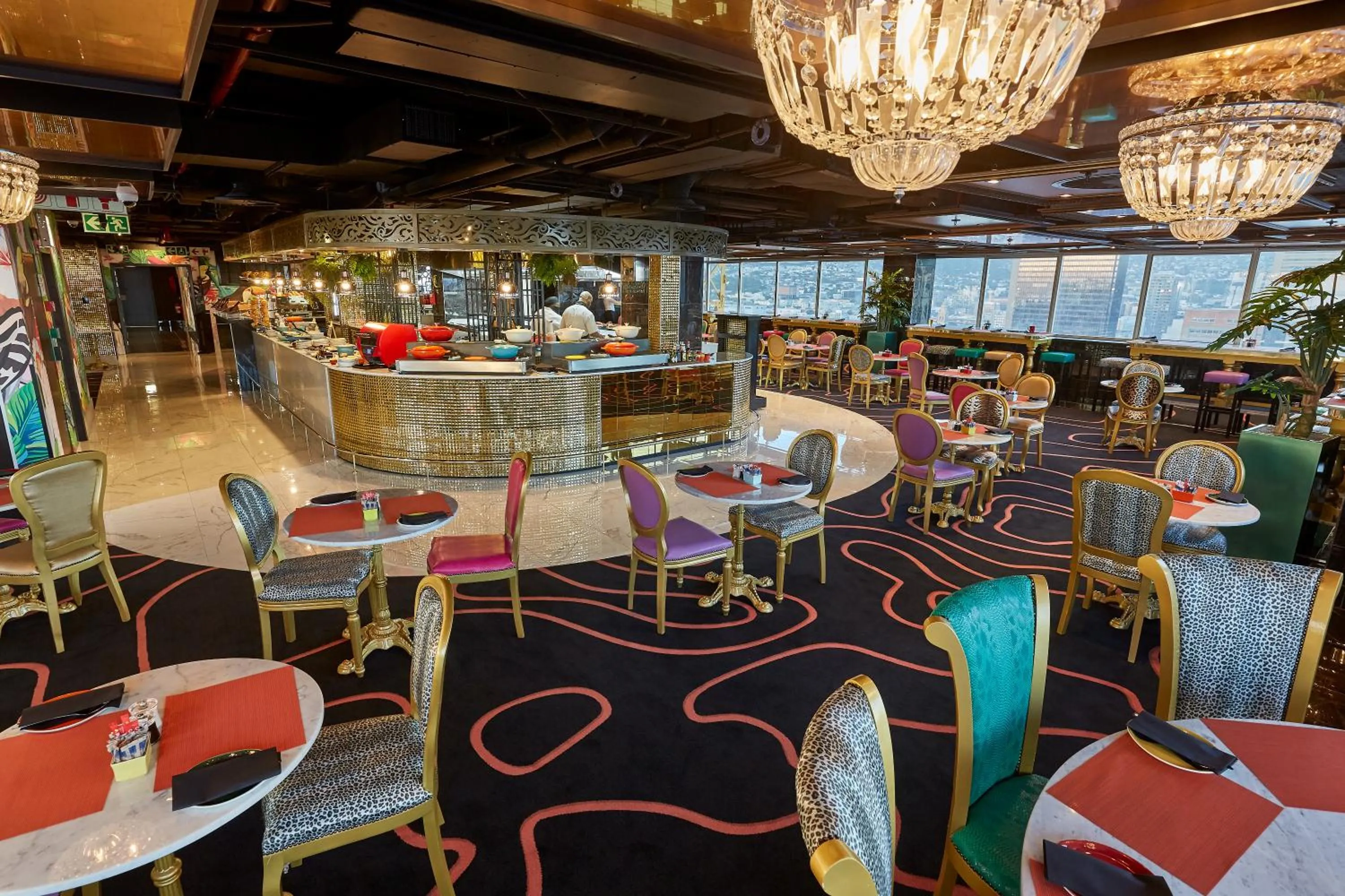 Restaurant/places to eat in Hotel Sky Cape Town