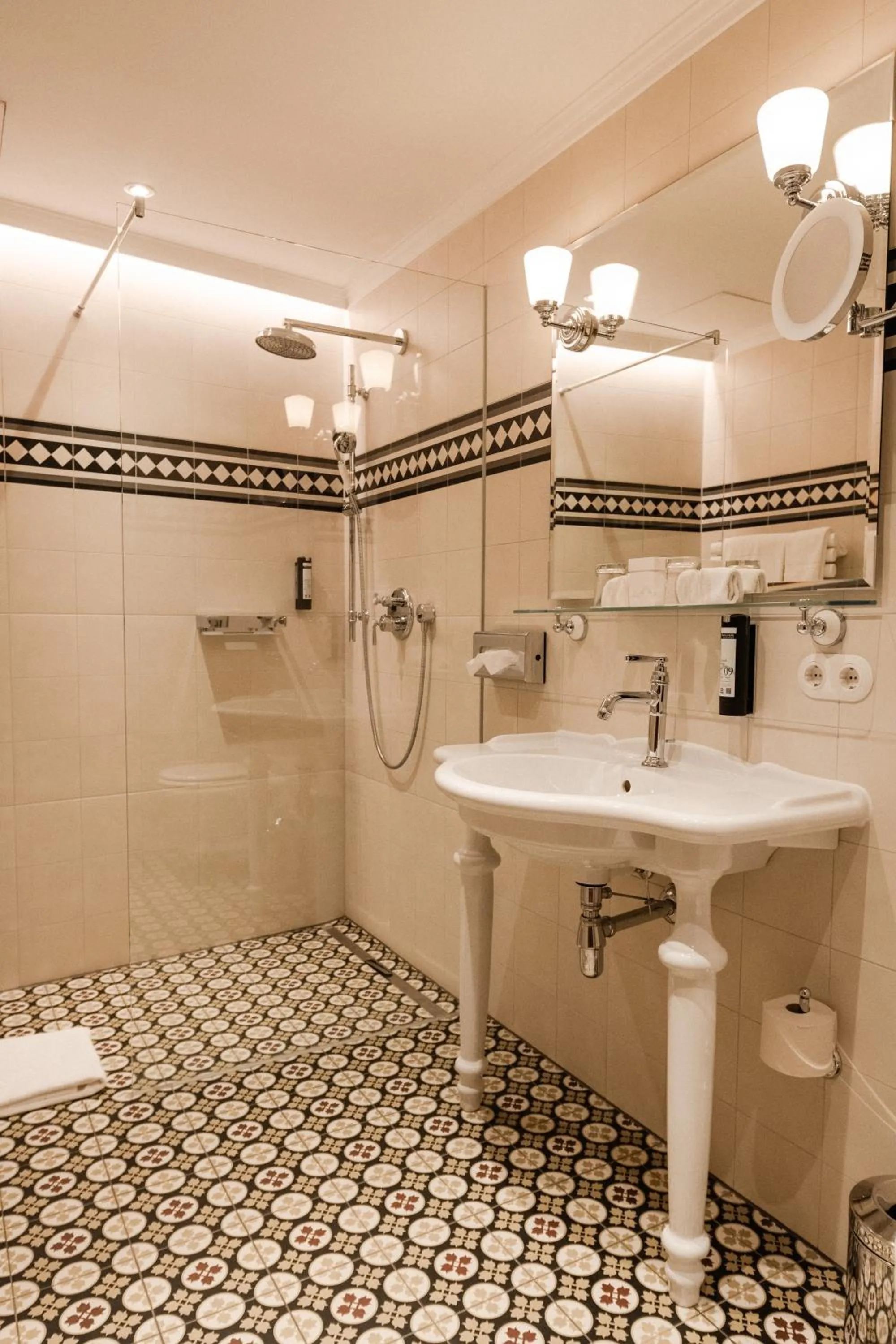 Bathroom in Hotel Stefanie - VIENNA'S OLDEST HOTEL