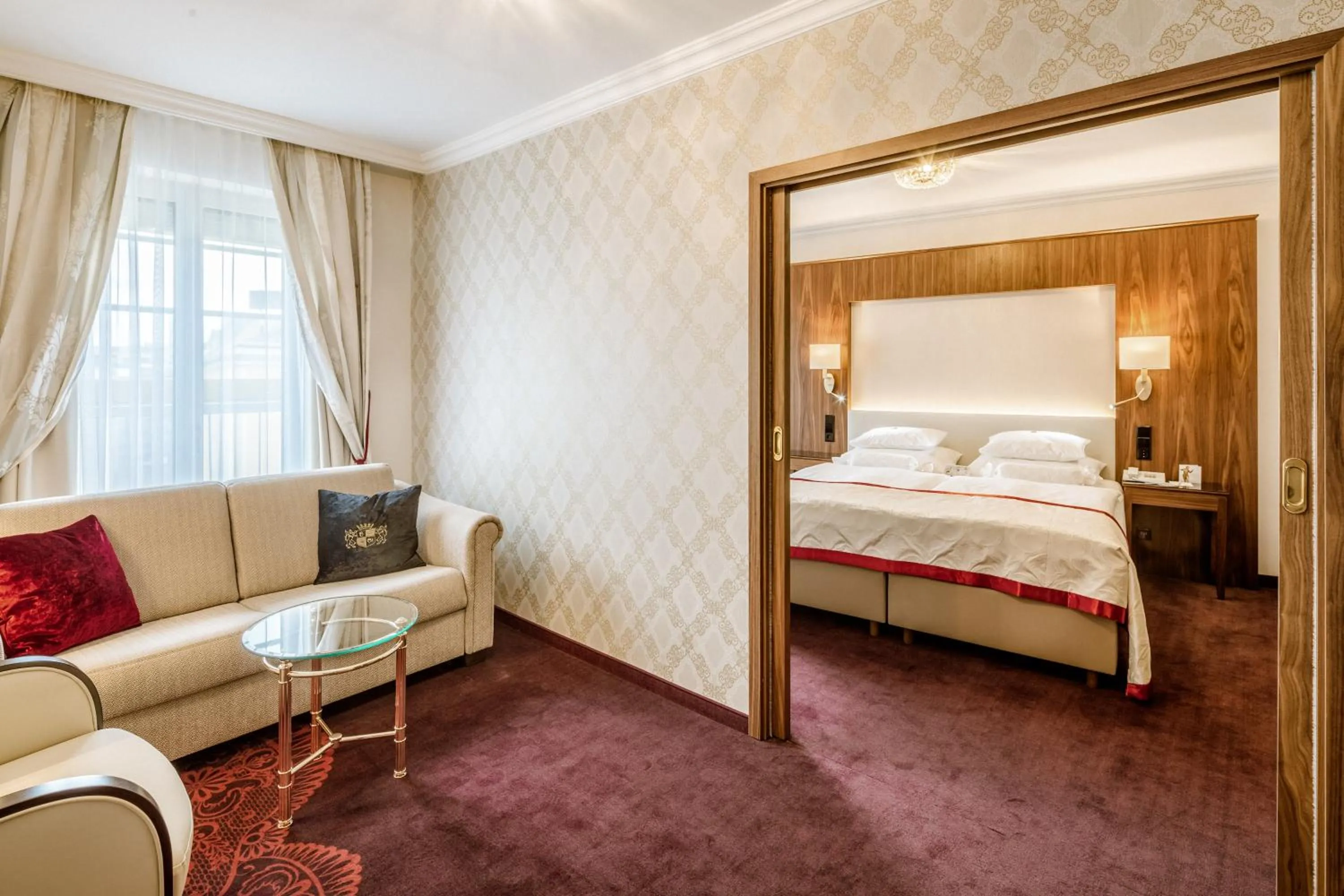 Photo of the whole room, Bed in Hotel Stefanie - VIENNA'S OLDEST HOTEL