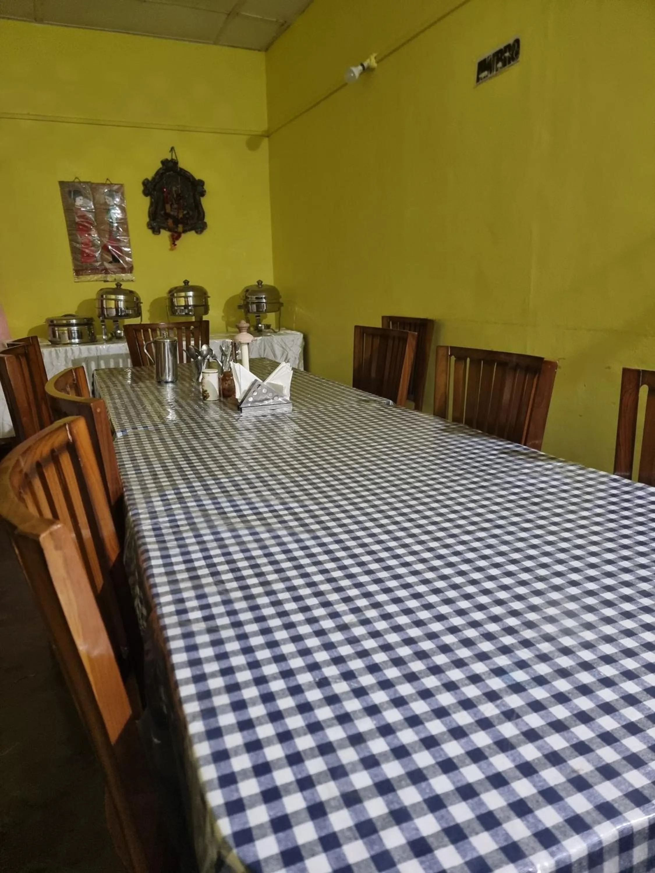 Restaurant/places to eat in Shivaji Inn Kaziranga