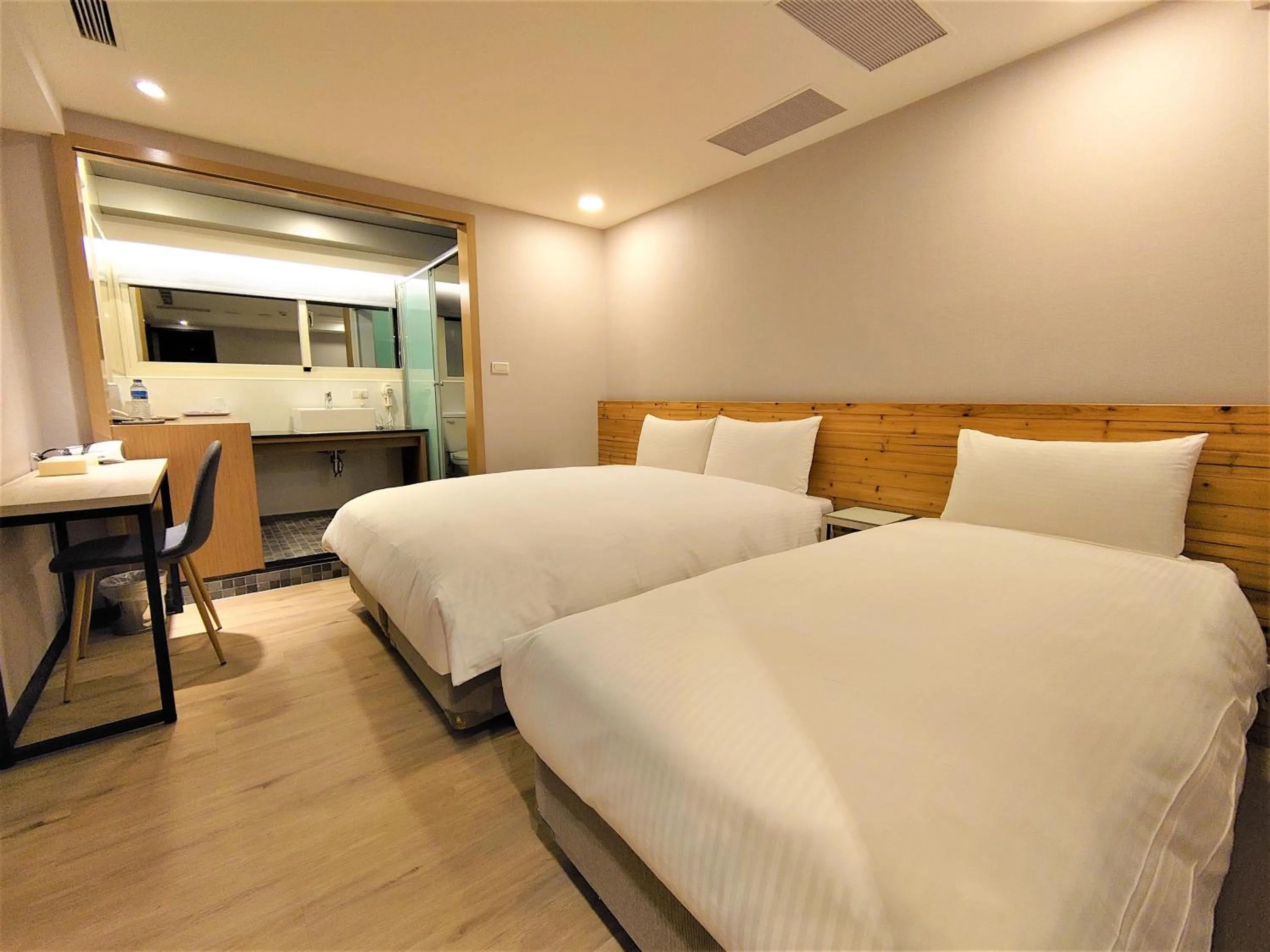 Bed in Hub Hotel Ximen Inn