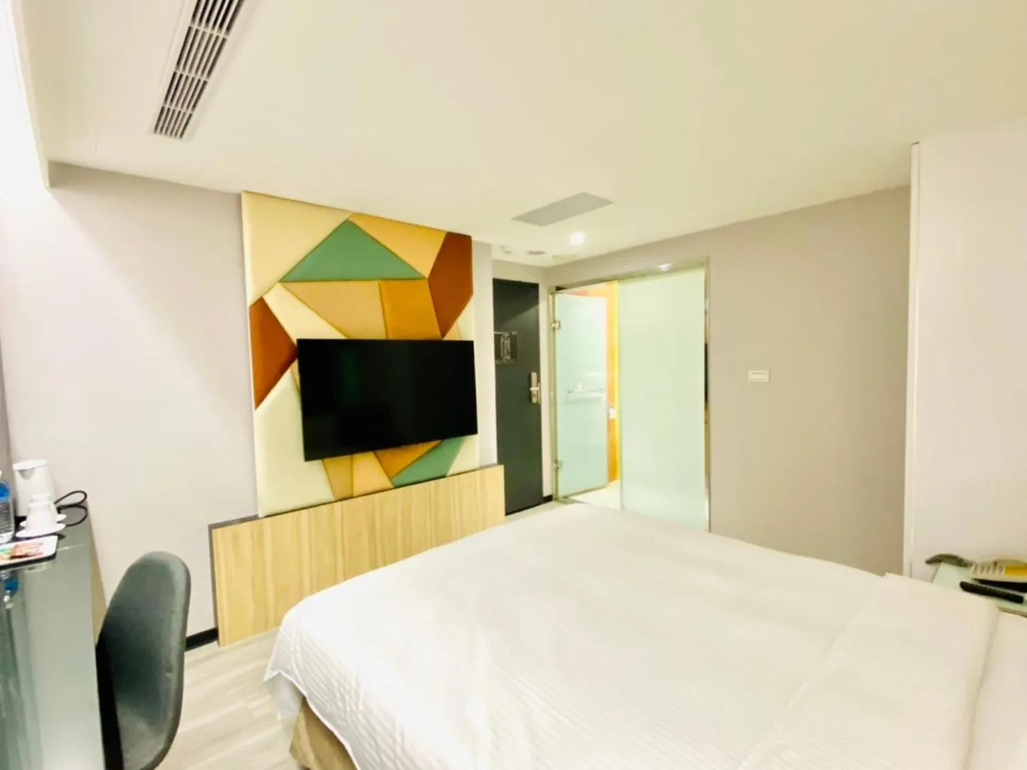 Bed in Hub Hotel Ximen Inn