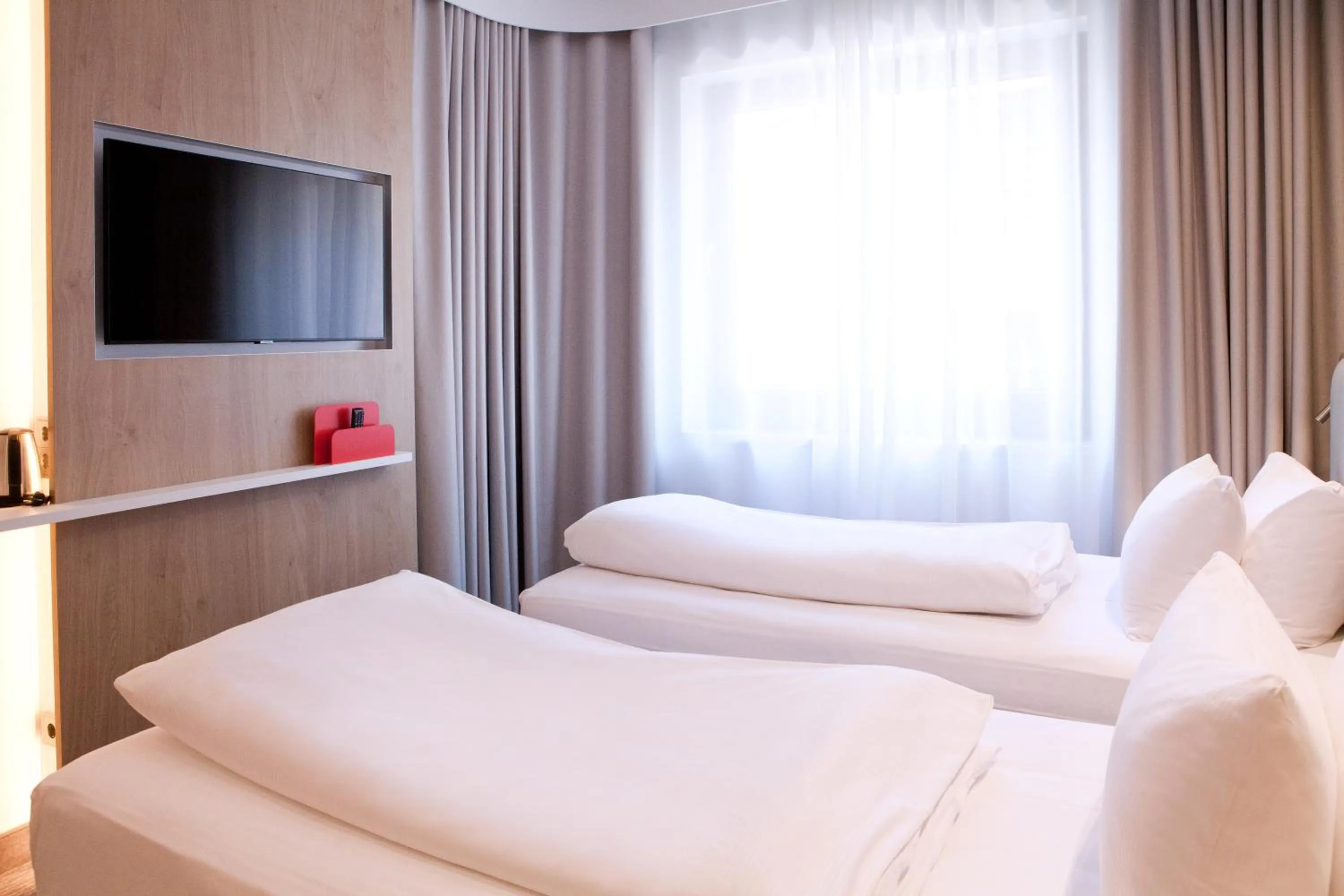 Bed in Holiday Inn Express - Lustenau