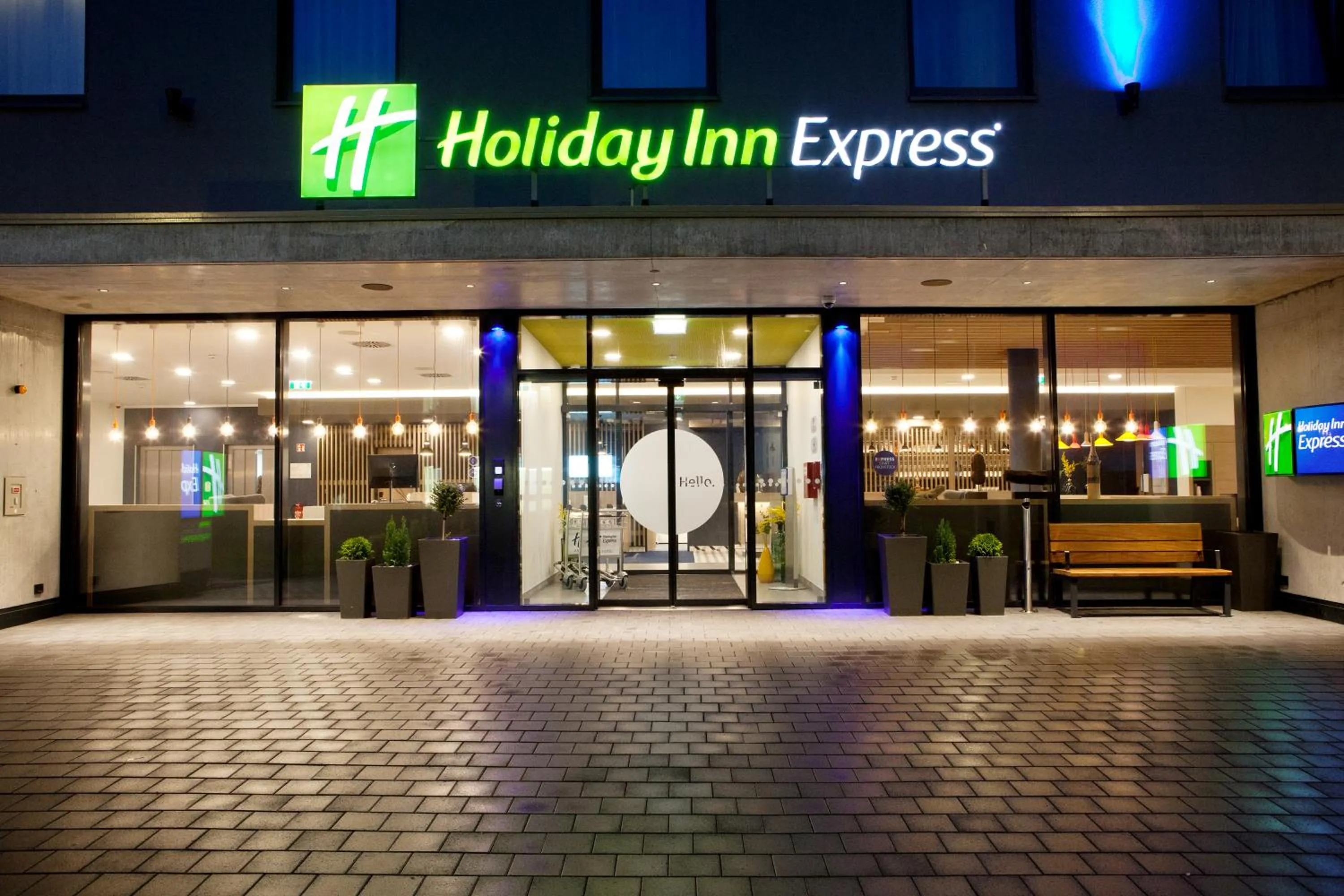 Facade/entrance in Holiday Inn Express - Lustenau