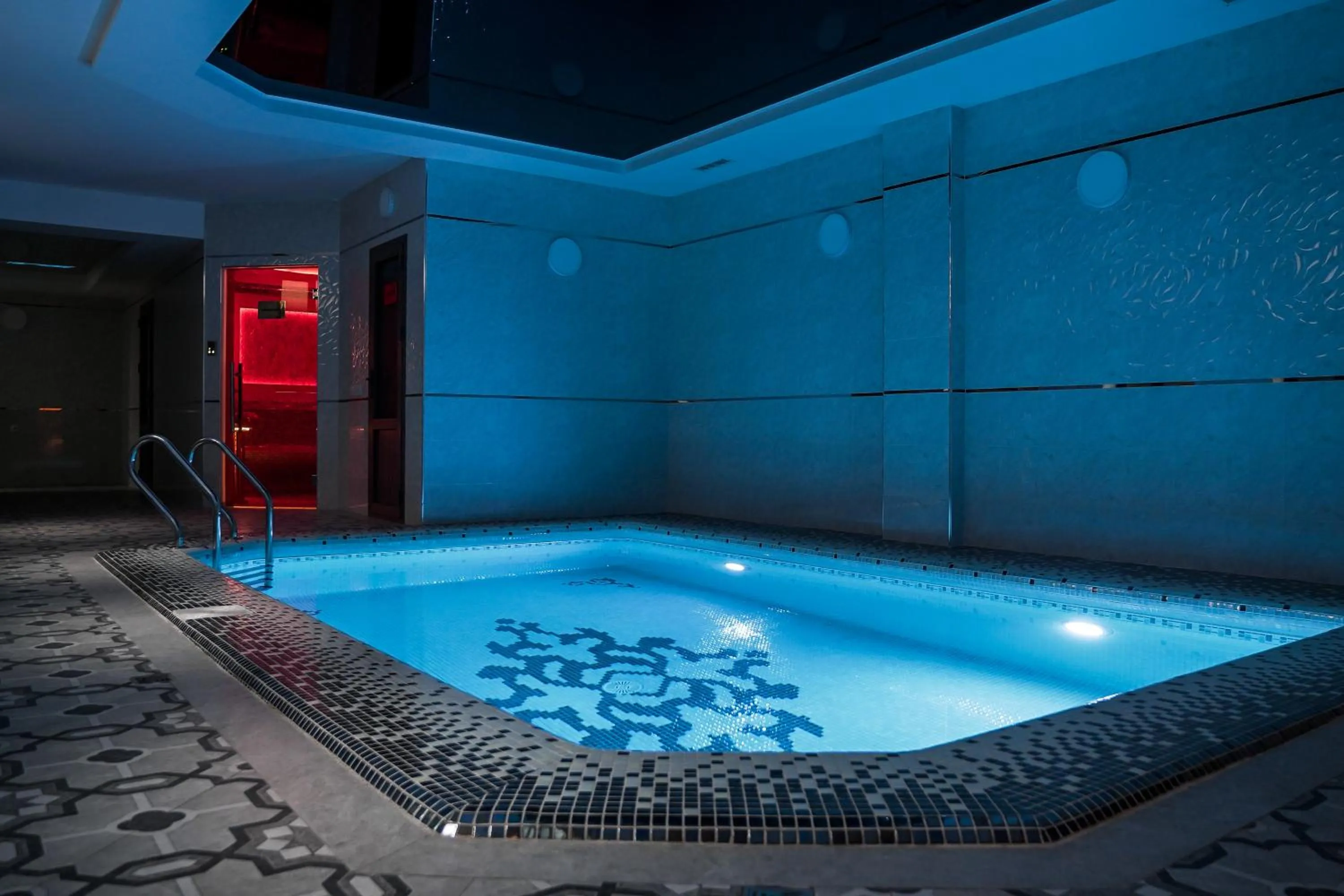 Massage in Level Hotel