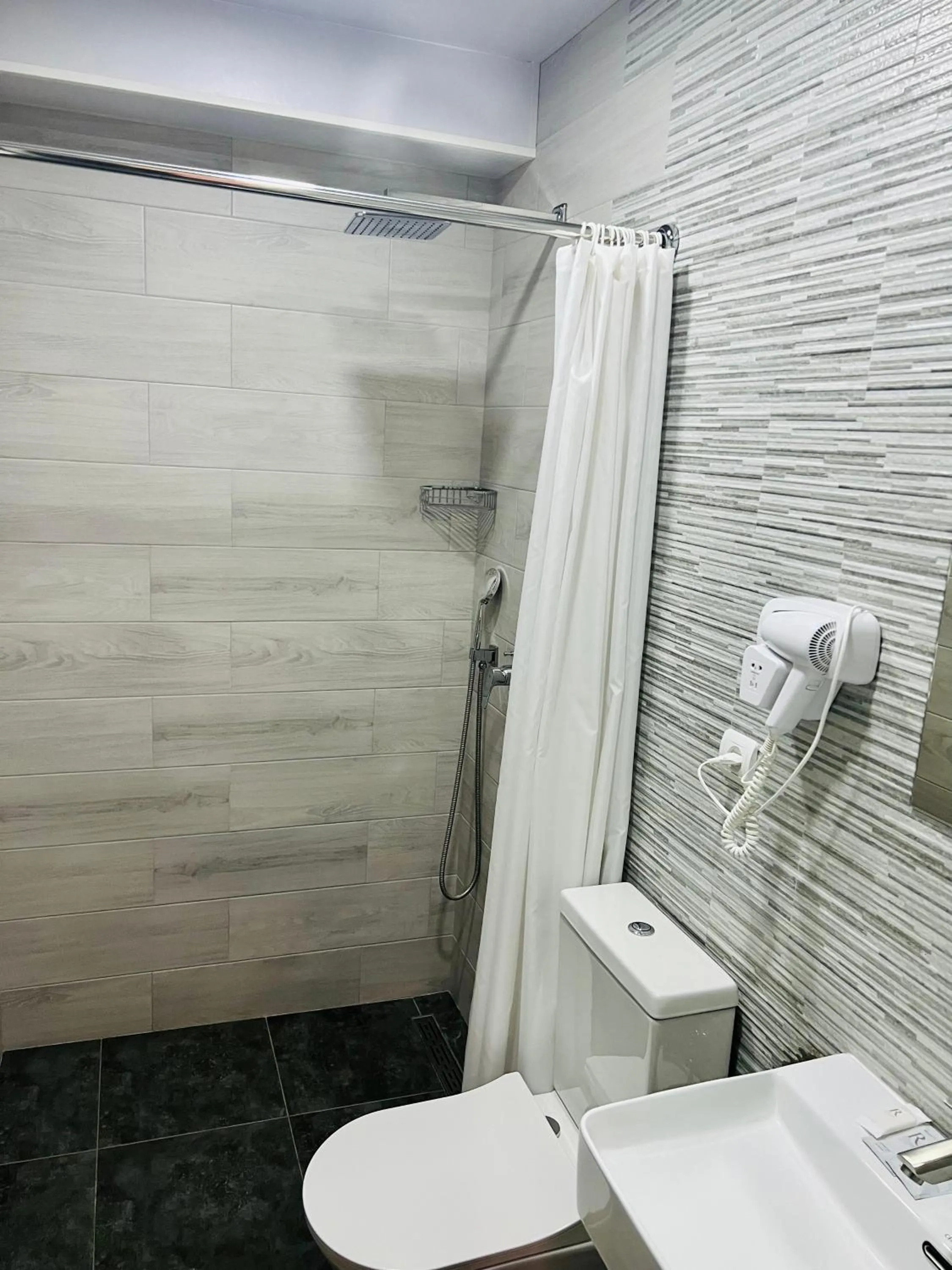 Bathroom in Grand Fortune Hotel