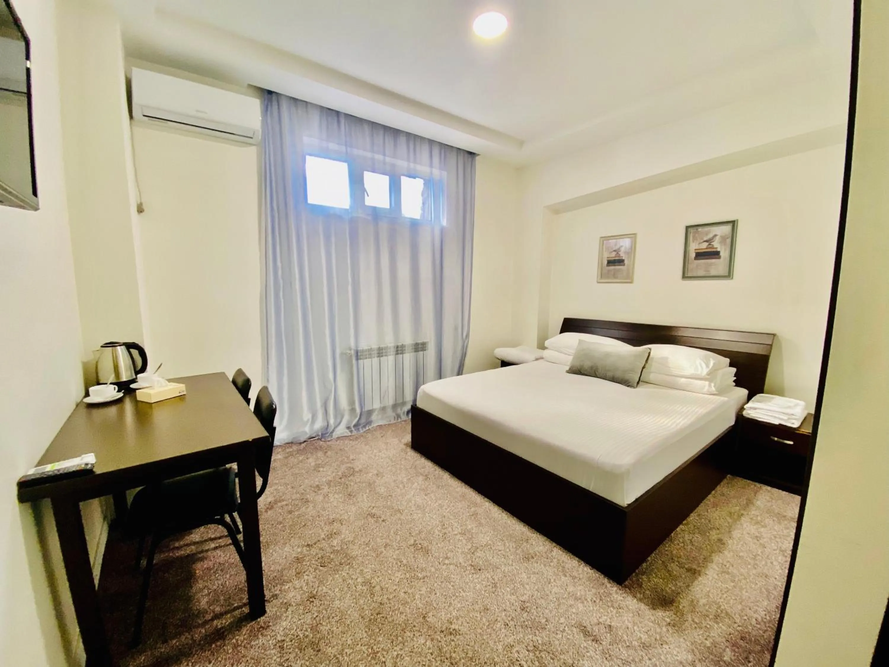 Bedroom, Bed in Grand Fortune Hotel